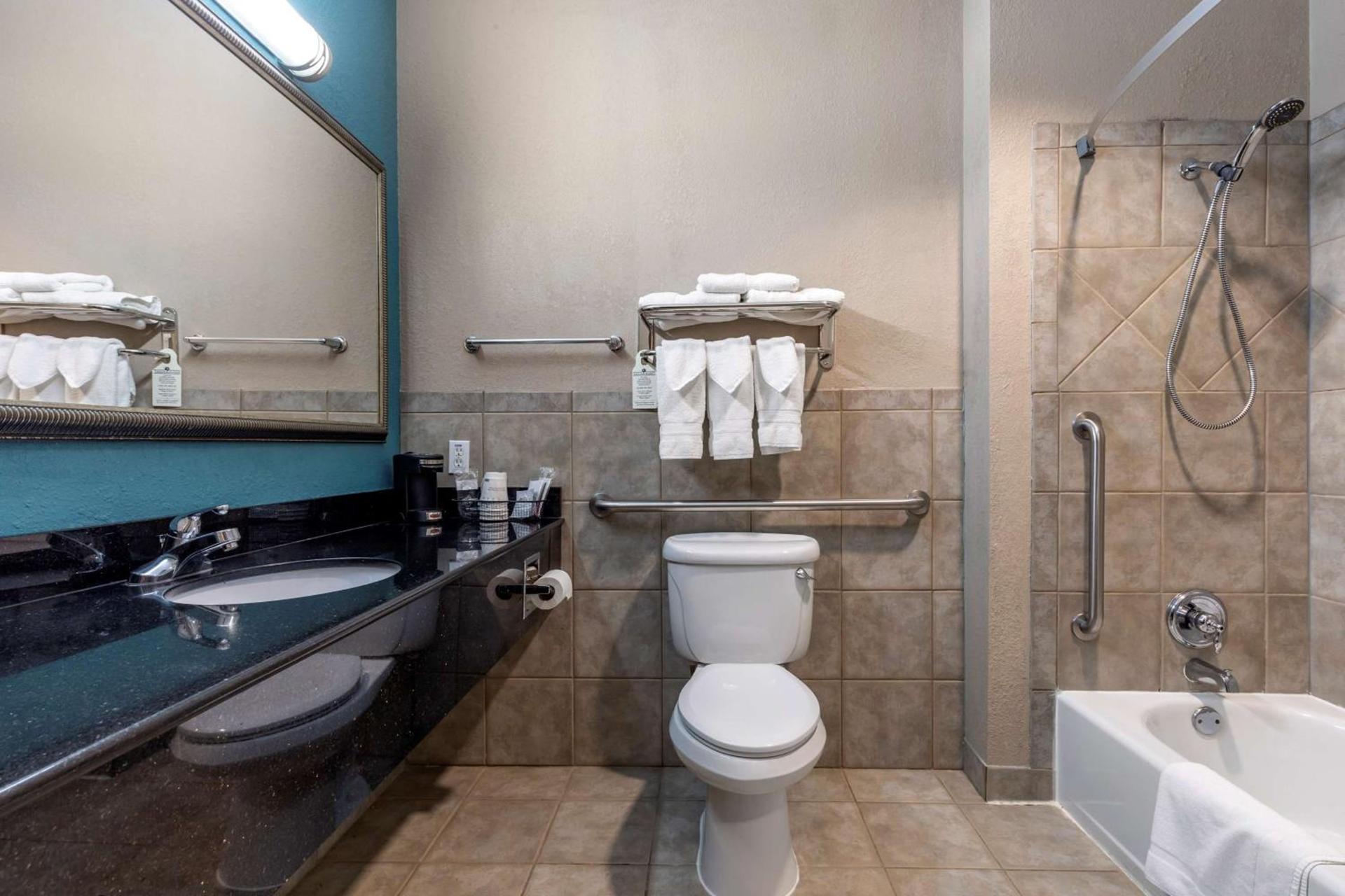 Best Western Mineola Inn photo 21
