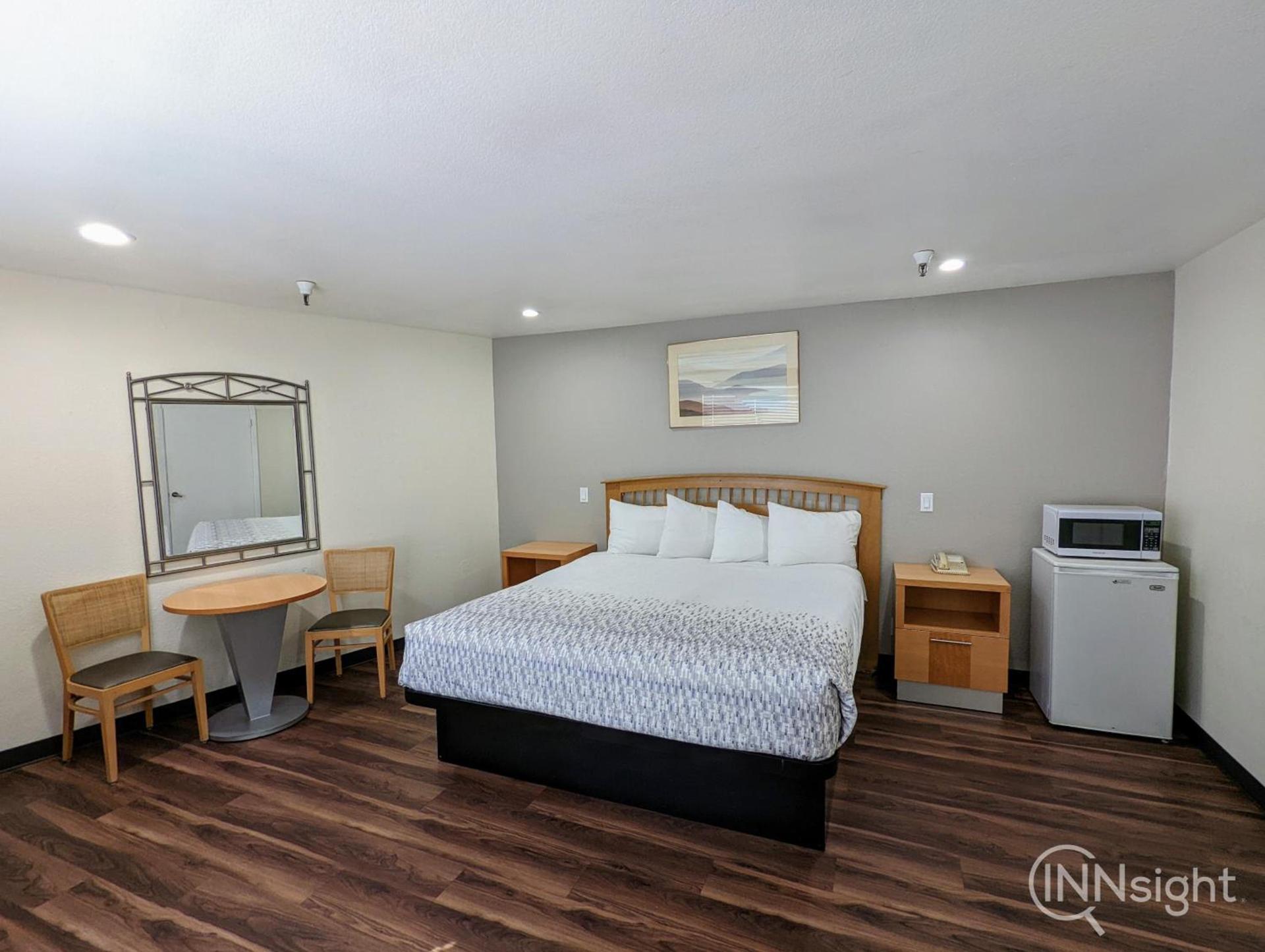 Royal Inn photo 54