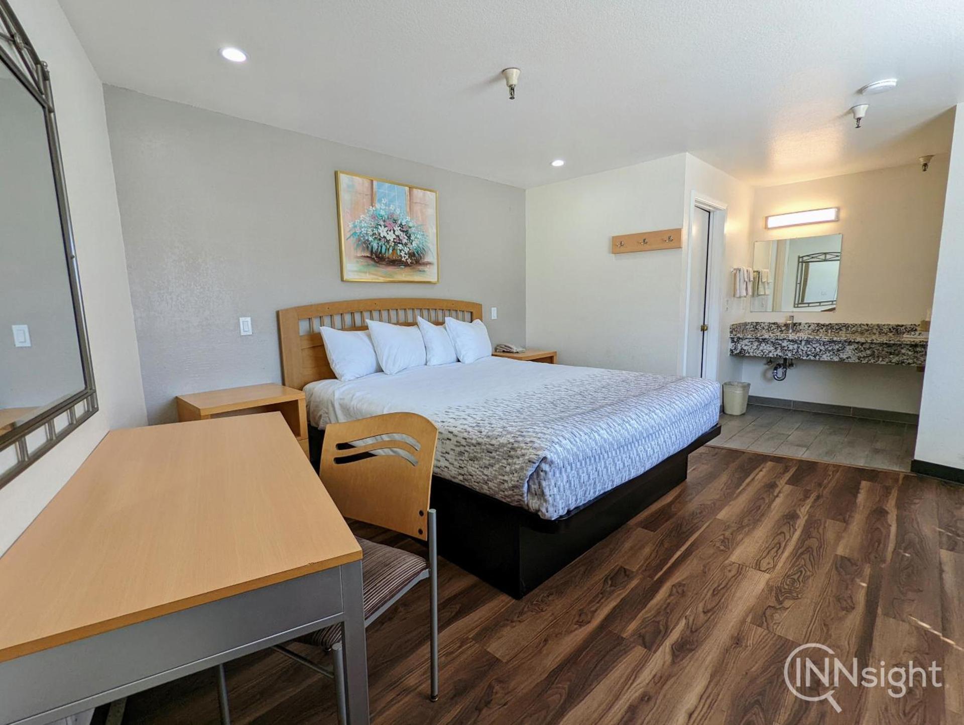 Royal Inn photo 44