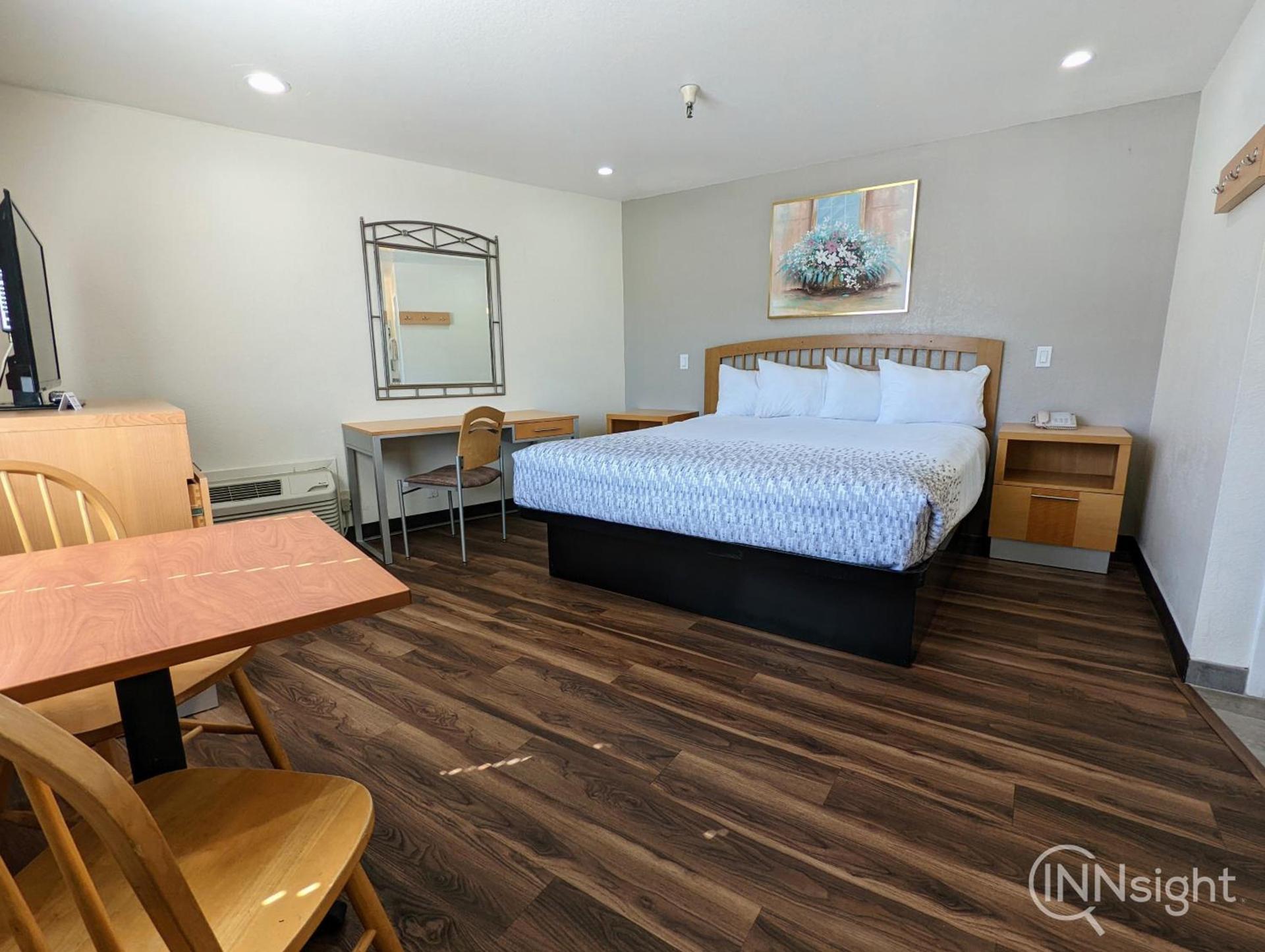 Royal Inn photo 32