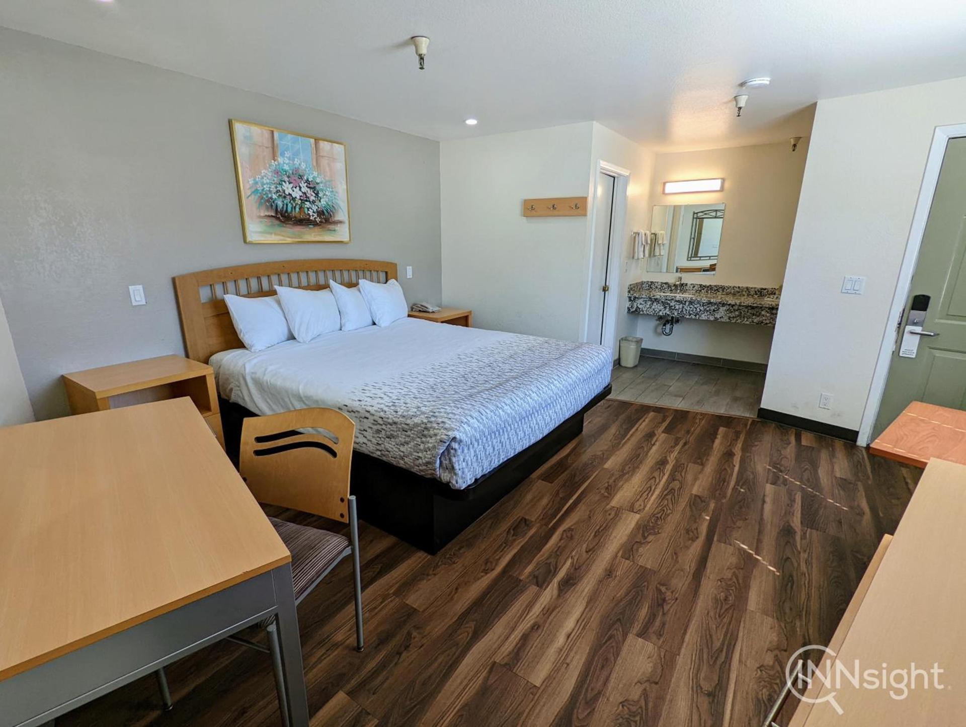Royal Inn photo 31