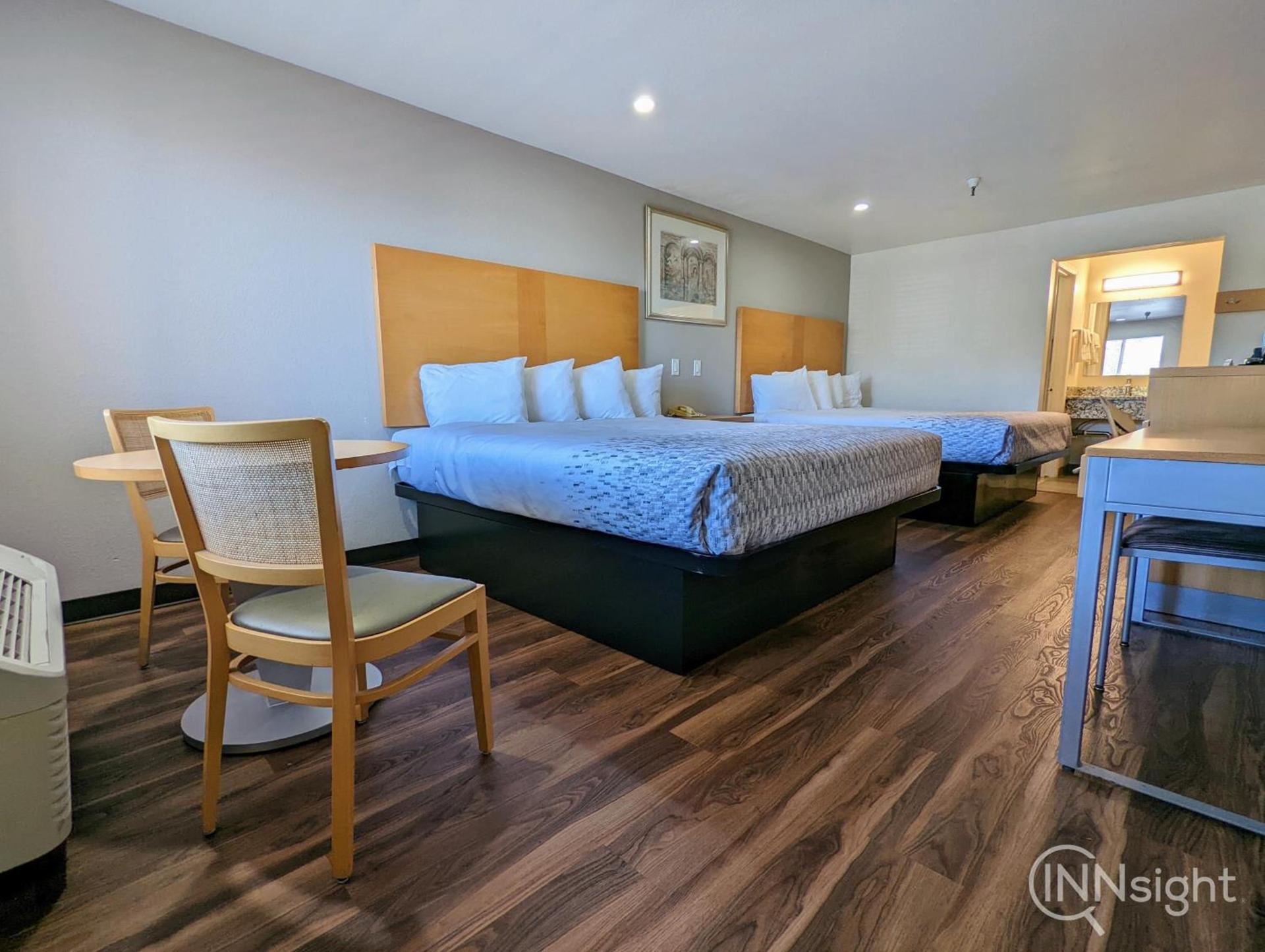 Royal Inn photo 26