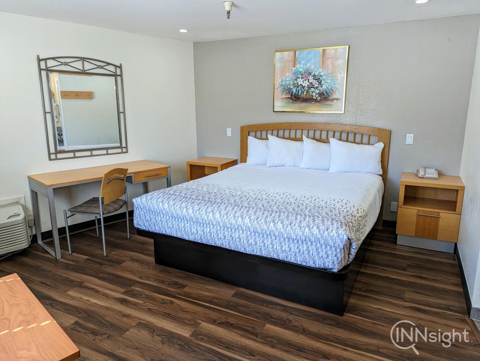 Royal Inn photo 56