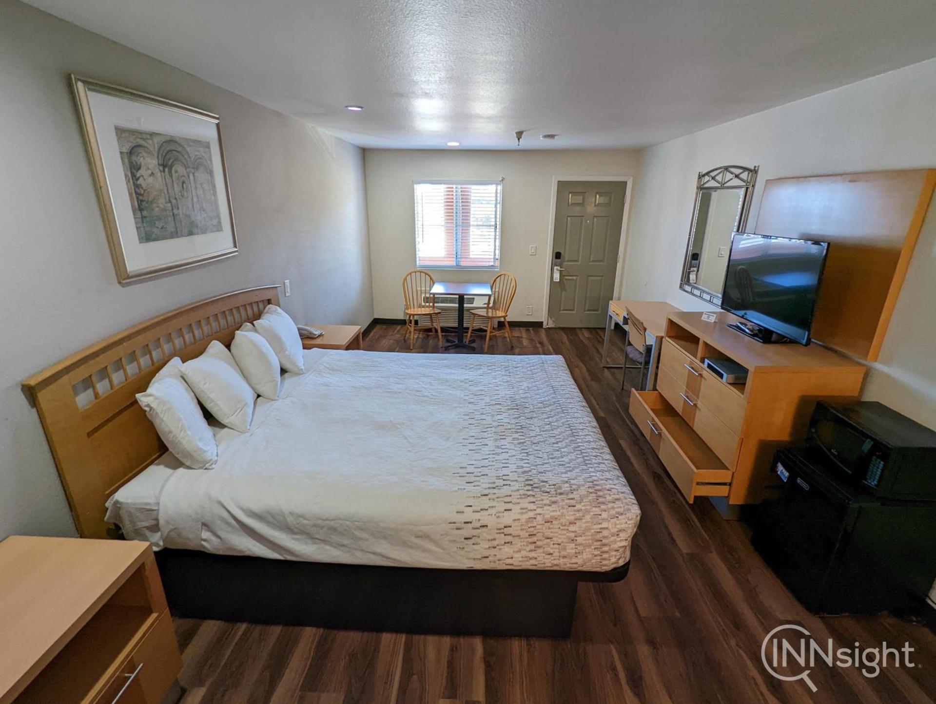 Royal Inn photo 57