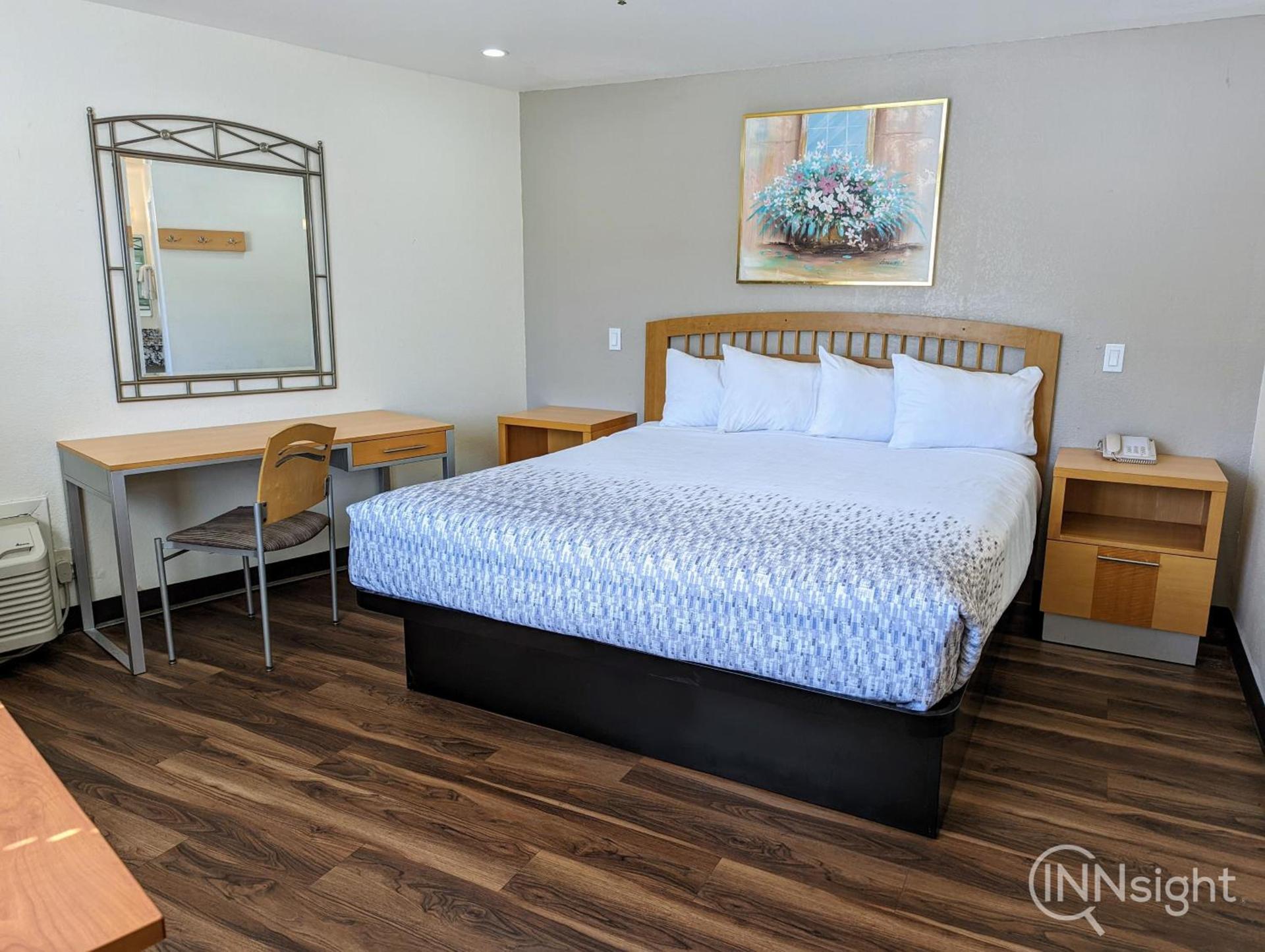 Royal Inn photo 61