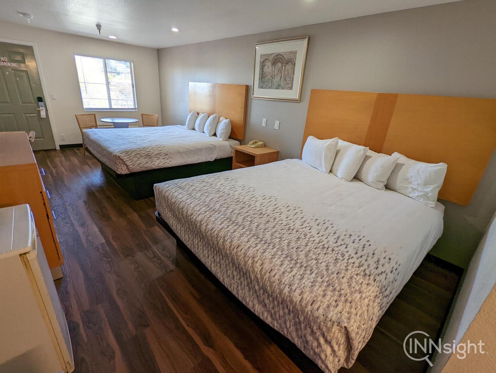 Royal Inn photo 64