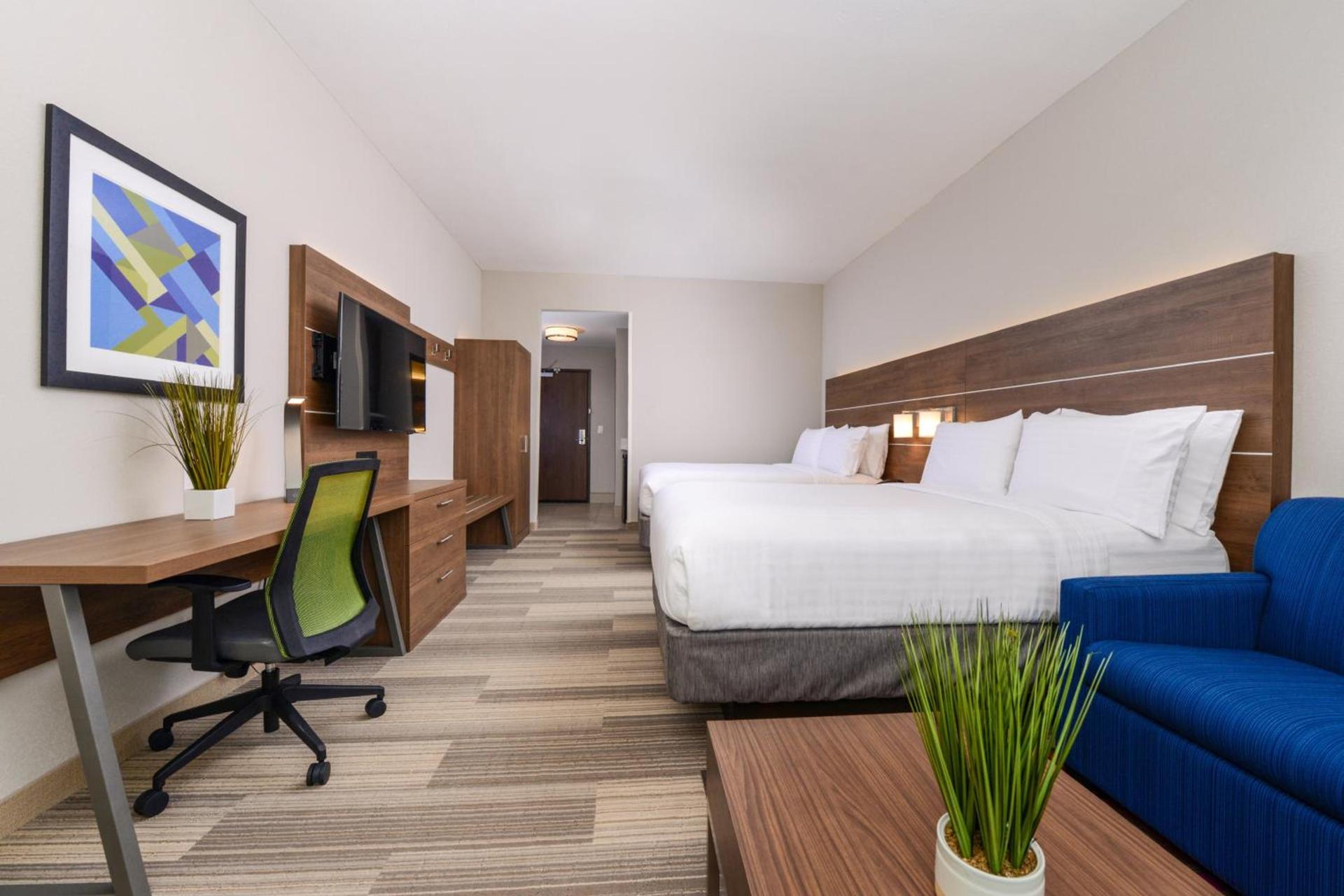 Holiday Inn Express & Suites Alachua - Gainesville Area by IHG photo 70