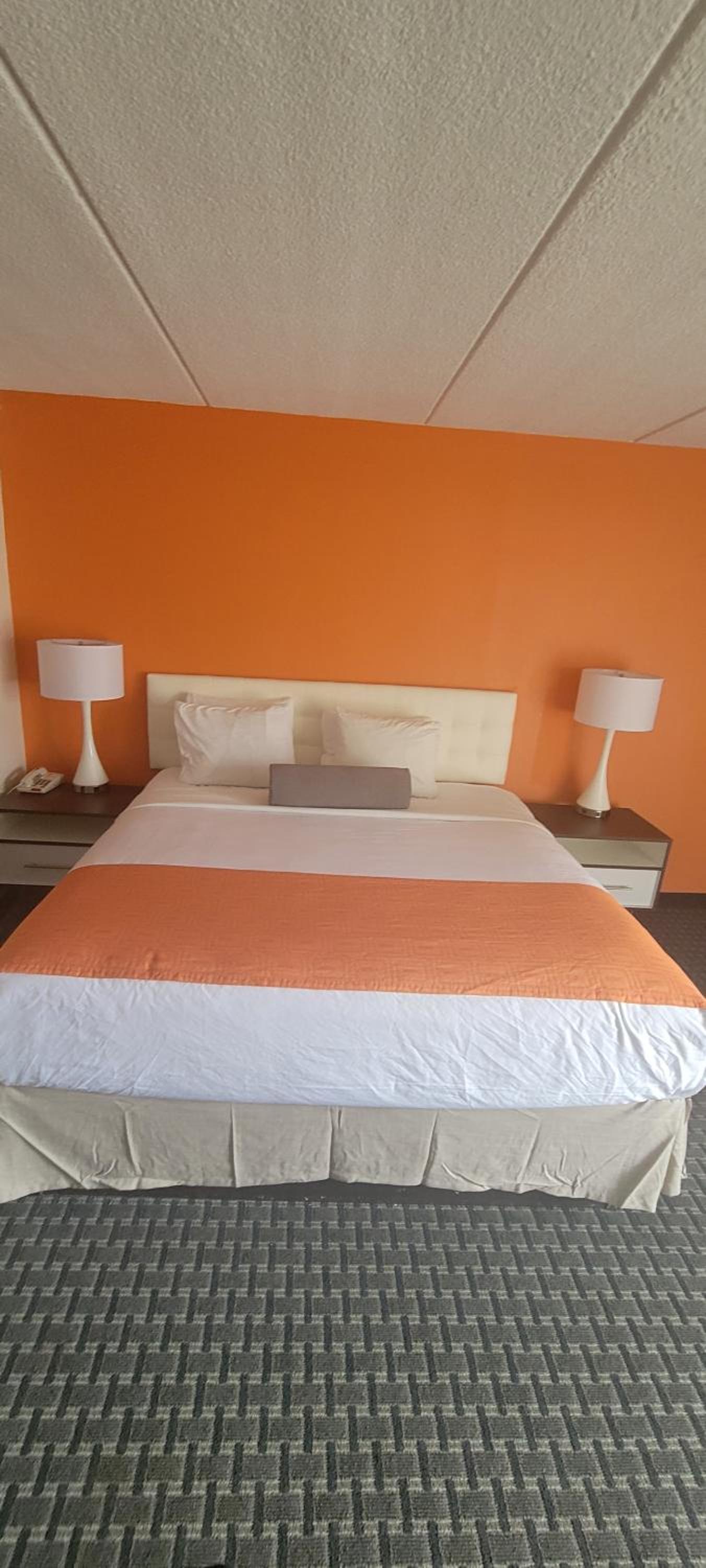 Howard Johnson by Wyndham Newburgh photo 18