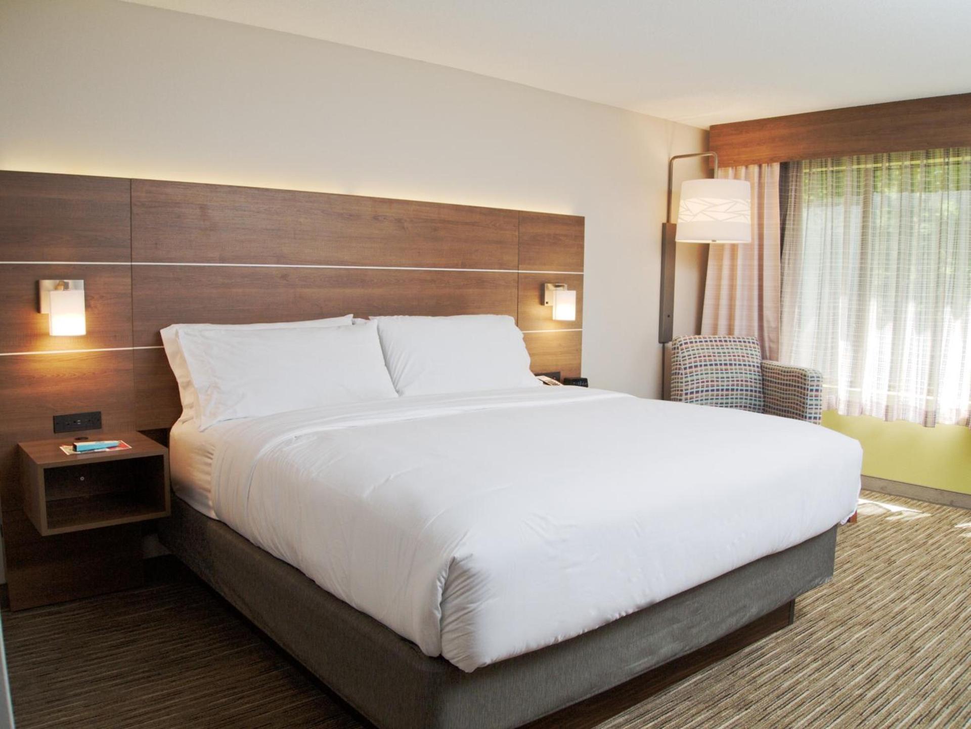 Holiday Inn Express South Burlington by IHG photo 48