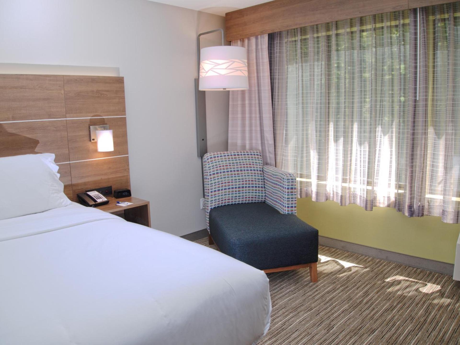 Holiday Inn Express South Burlington by IHG photo 47