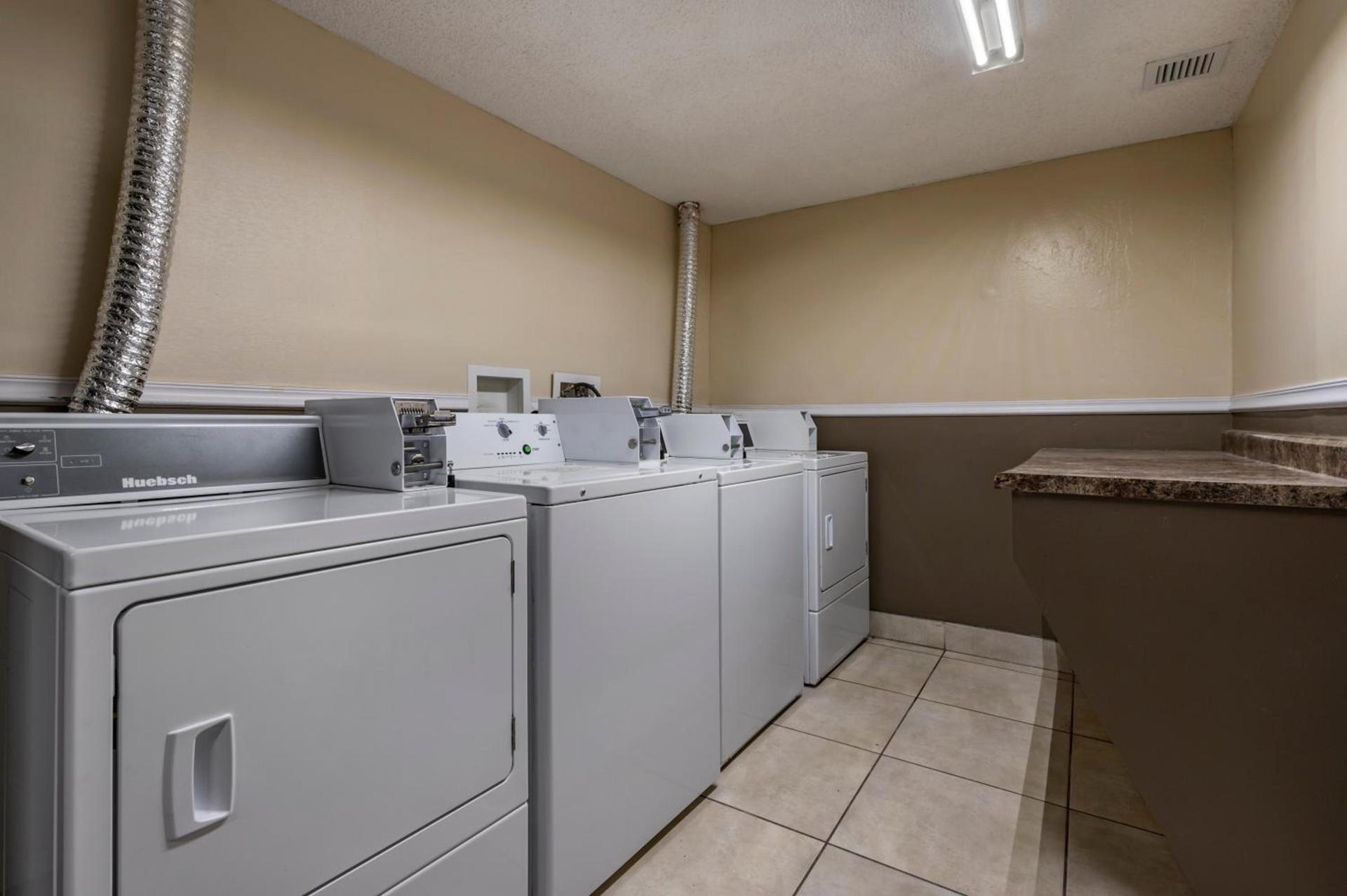 Suburban Studios Lafayette photo 33