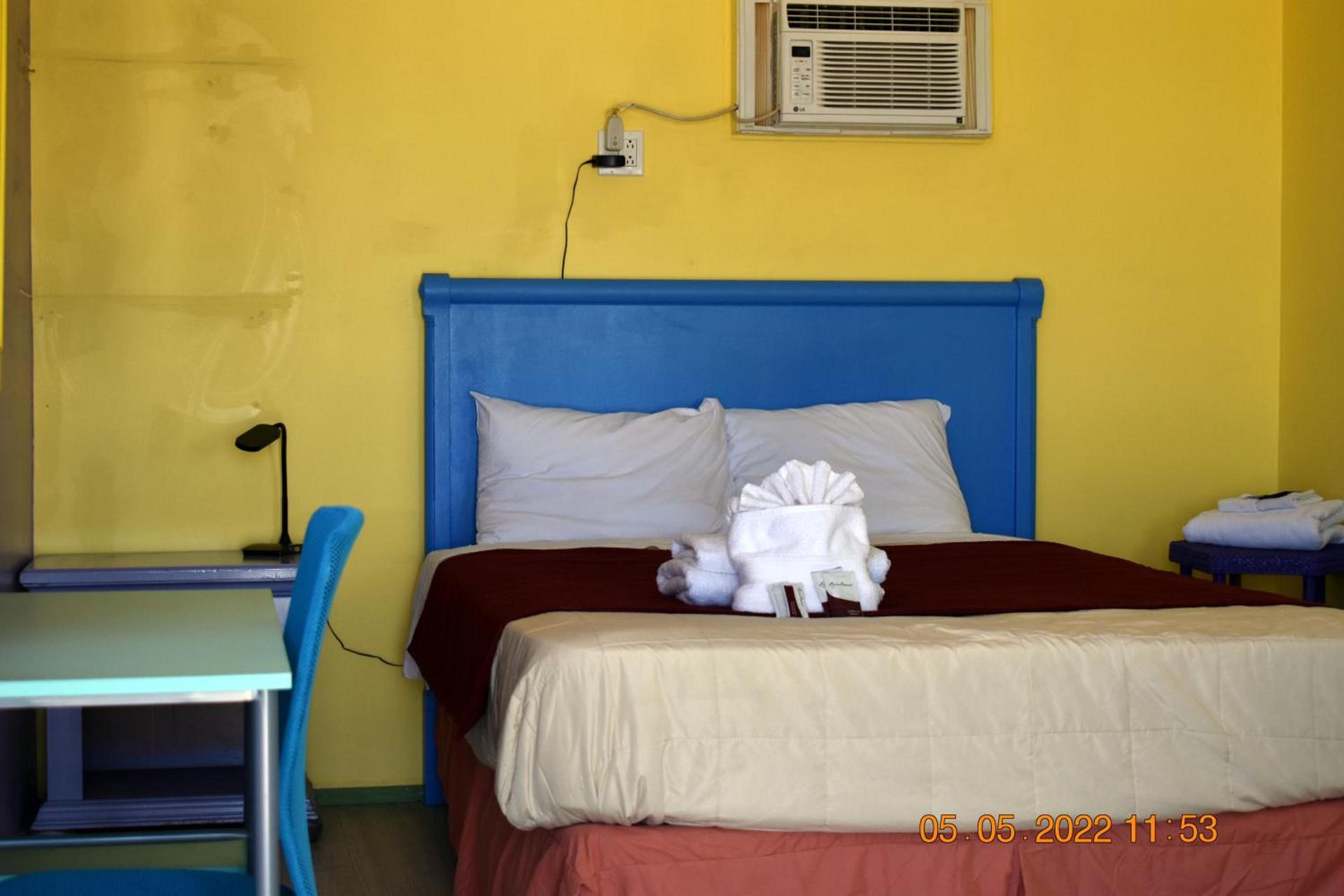 9 Palms Inn photo 13