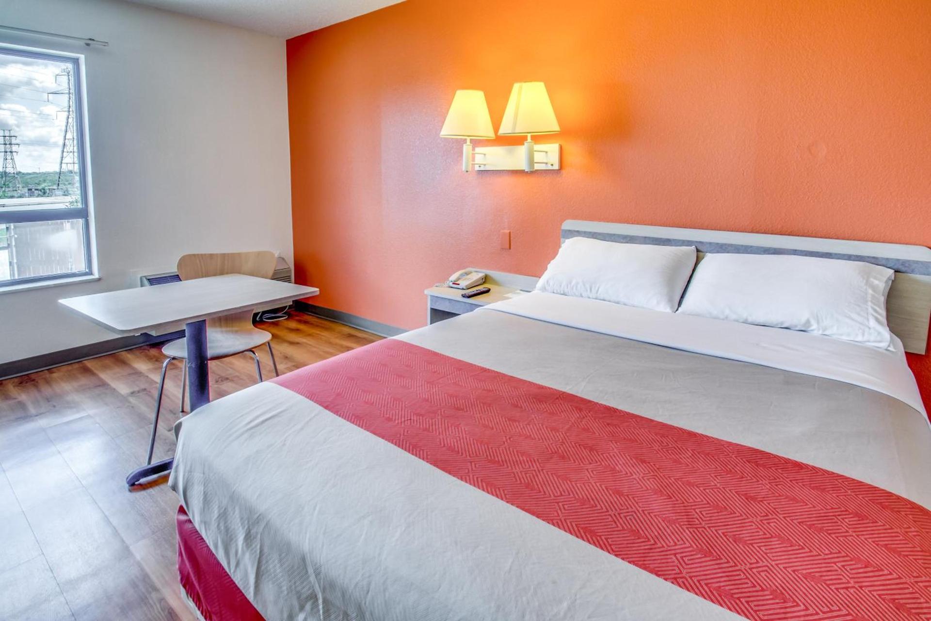 Motel 6-Amherst, NY - Buffalo photo 9