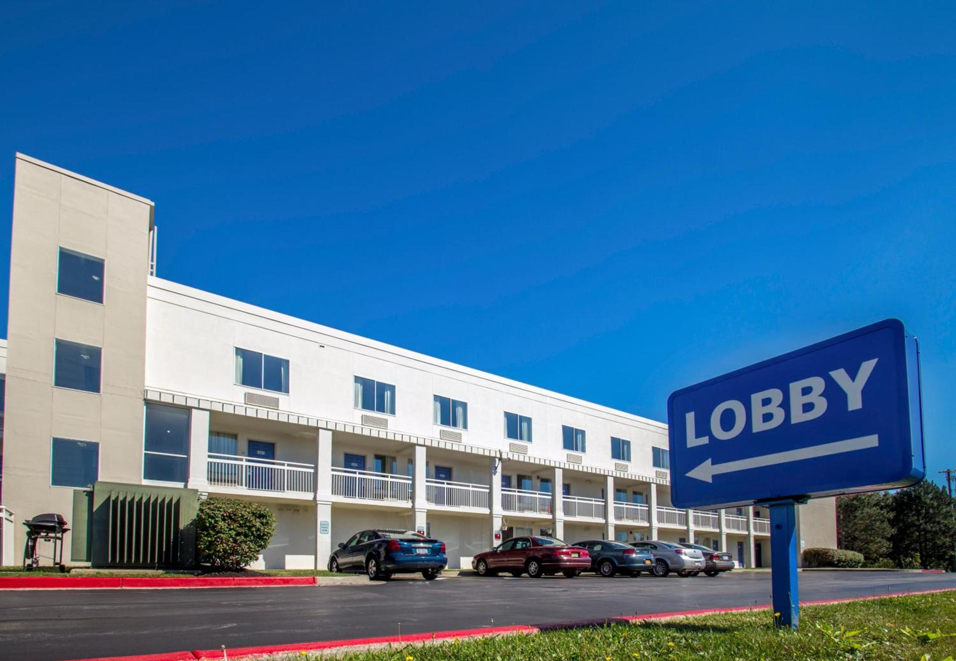 Motel 6 Buffalo NY Airport Williamsville photo 5