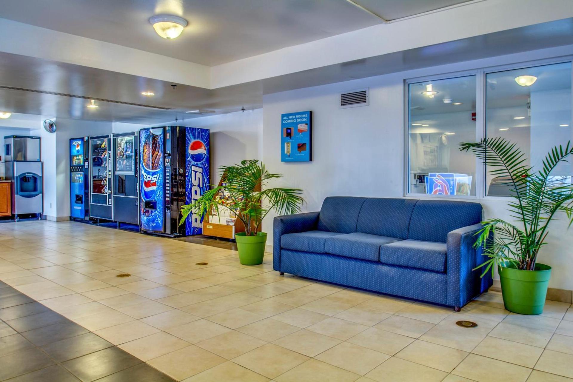 Motel 6 Buffalo NY Airport Williamsville photo 9