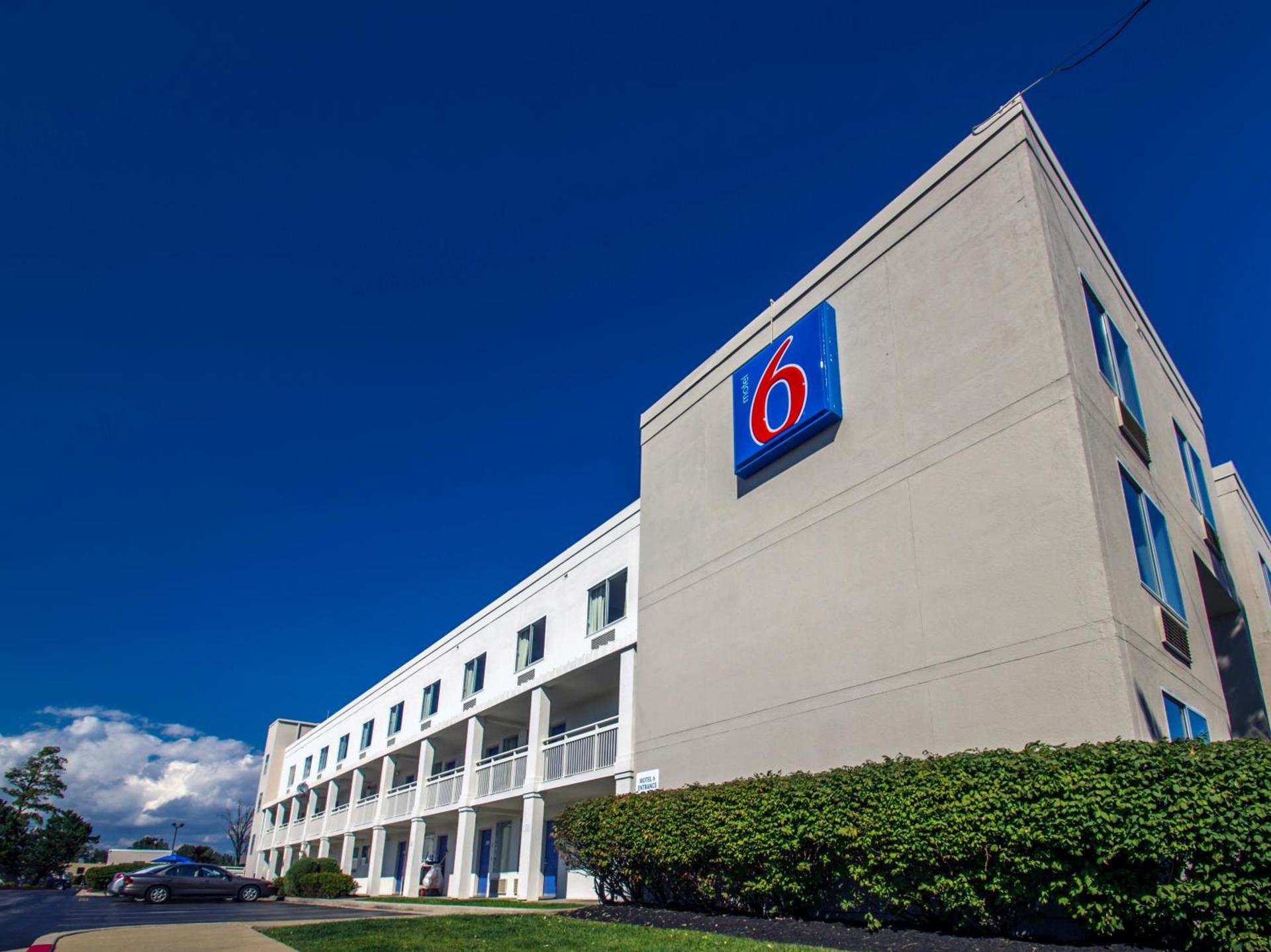 Motel 6 Buffalo NY Airport Williamsville photo 4