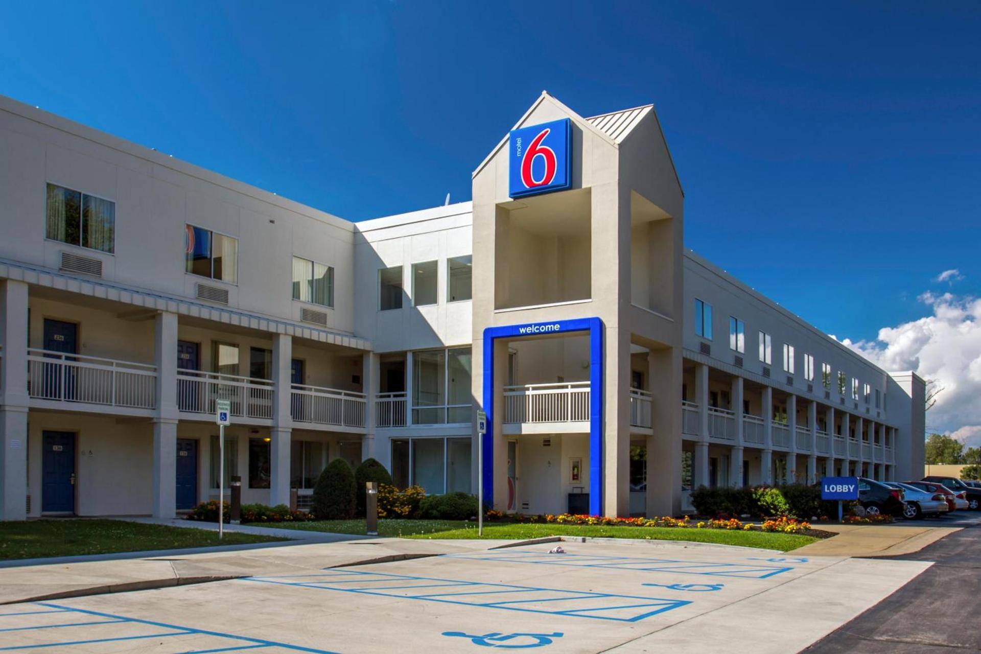 Motel 6 Buffalo NY Airport Williamsville photo 3
