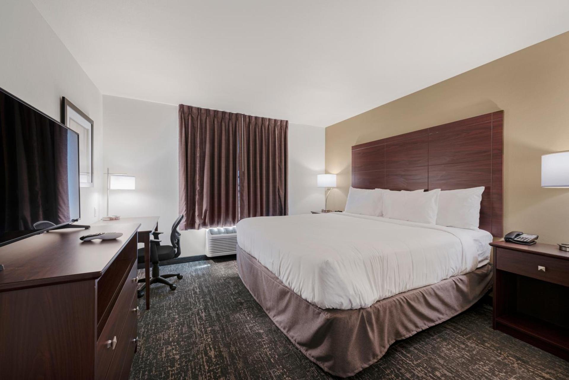 Cobblestone Hotel & Suites - Urbana photo 16