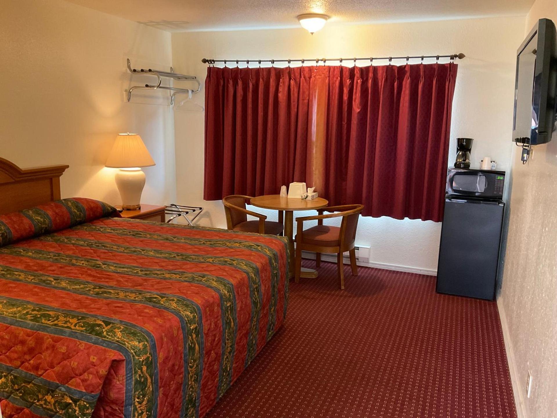 Front Street Inn photo 22