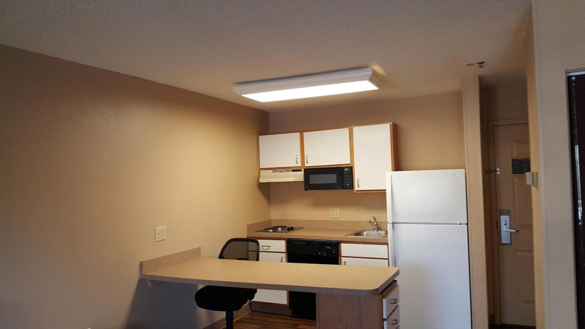 MainStay Suites Raleigh North photo 19