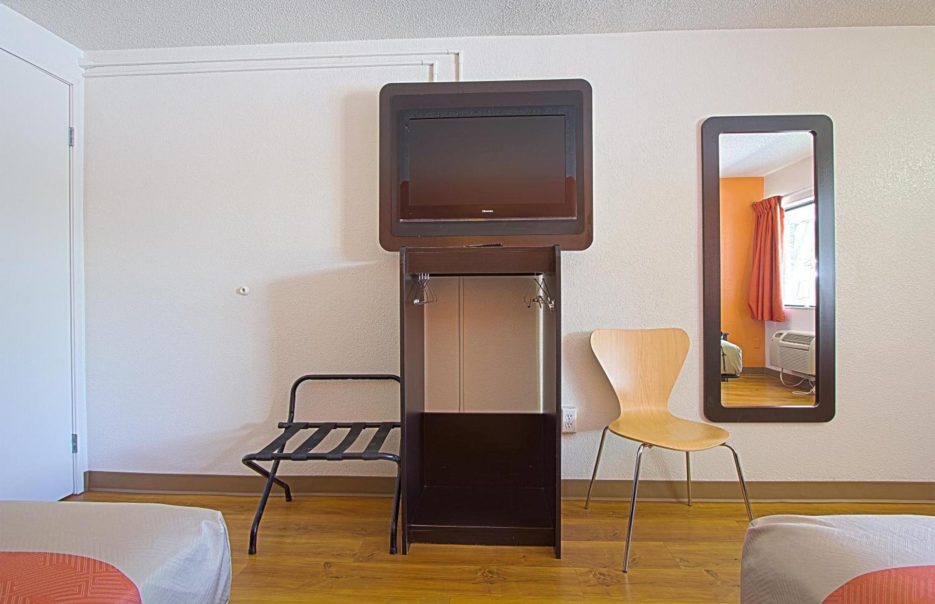 Motel 6-East Brunswick, NJ photo 35