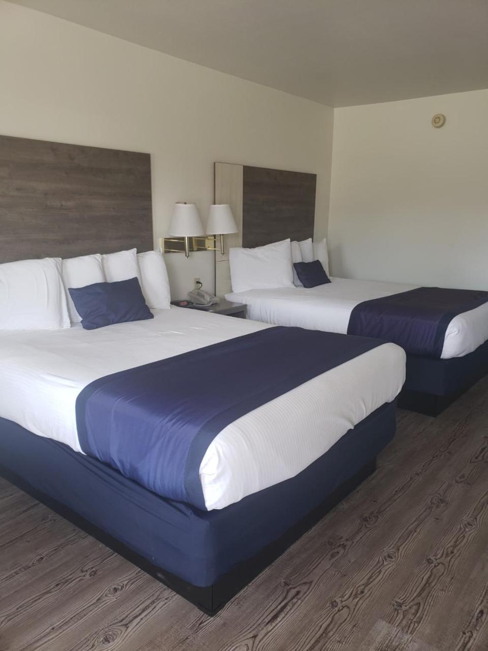 The Atomic Blue Motor-Inn photo 19