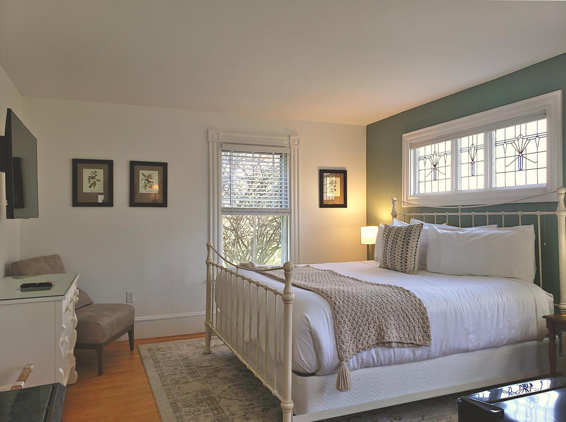 Sand Bar Cottage Inn photo 20