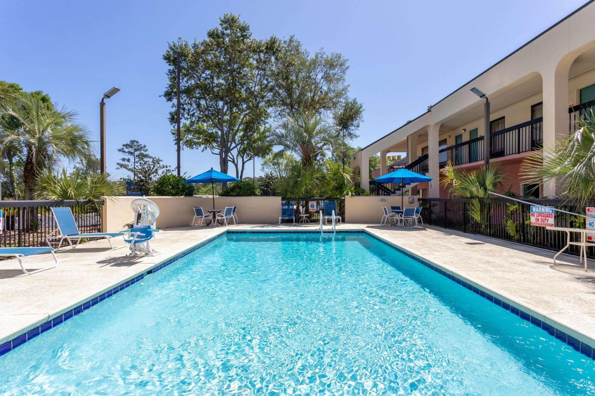 Baymont by Wyndham Tallahassee photo 16
