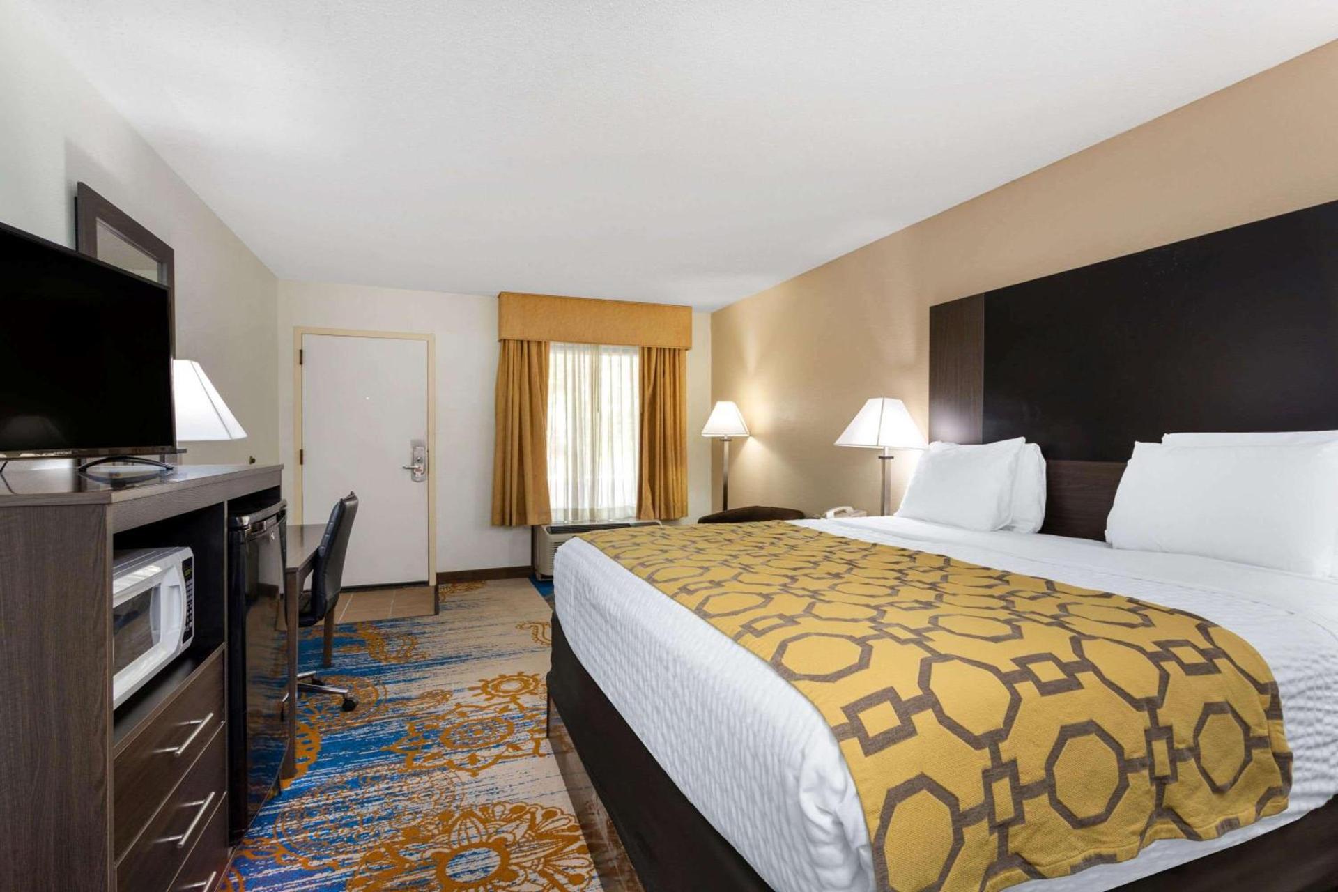 Baymont by Wyndham Tallahassee photo 19