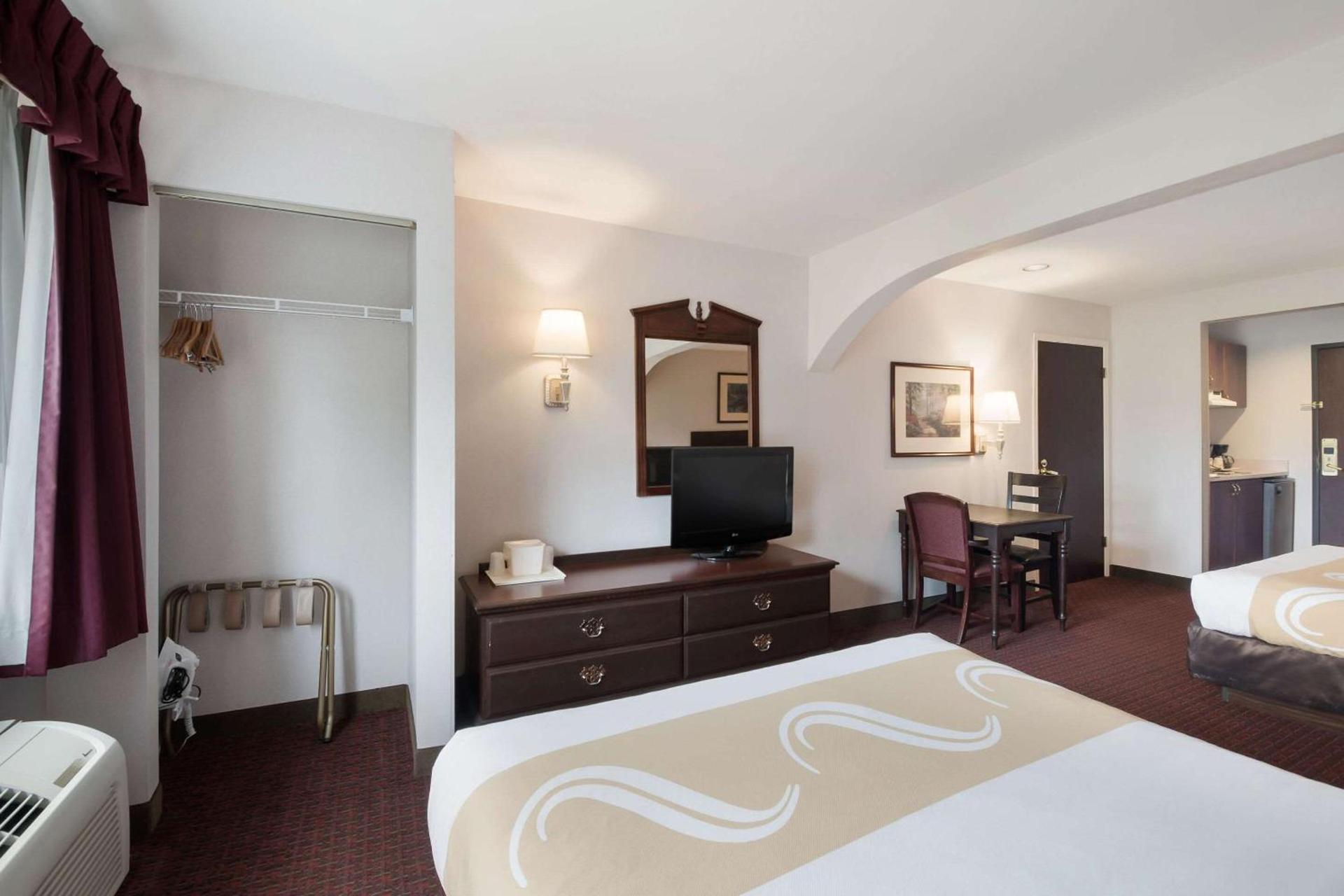Quality Inn Grand Suites Bellingham photo 23