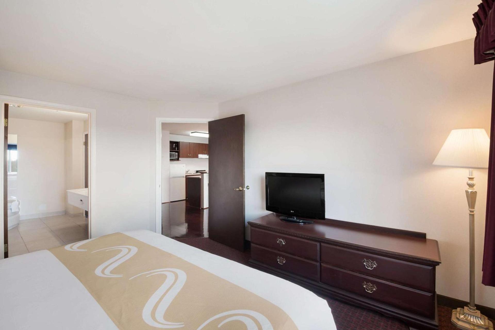 Quality Inn Grand Suites Bellingham photo 33