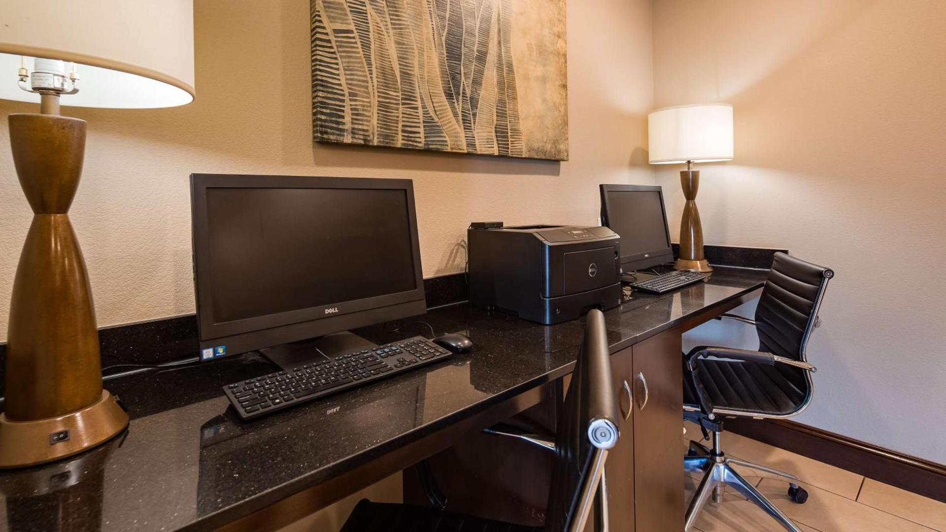 Best Western Plus Overland Inn photo 9