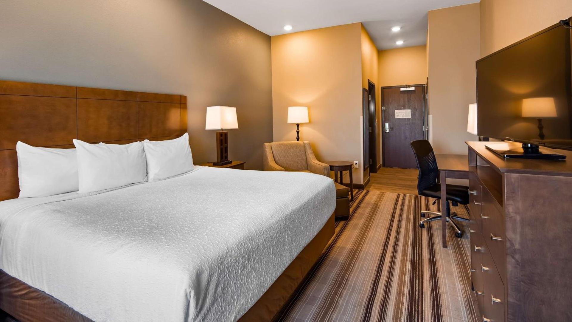 Best Western Plus Overland Inn photo 20