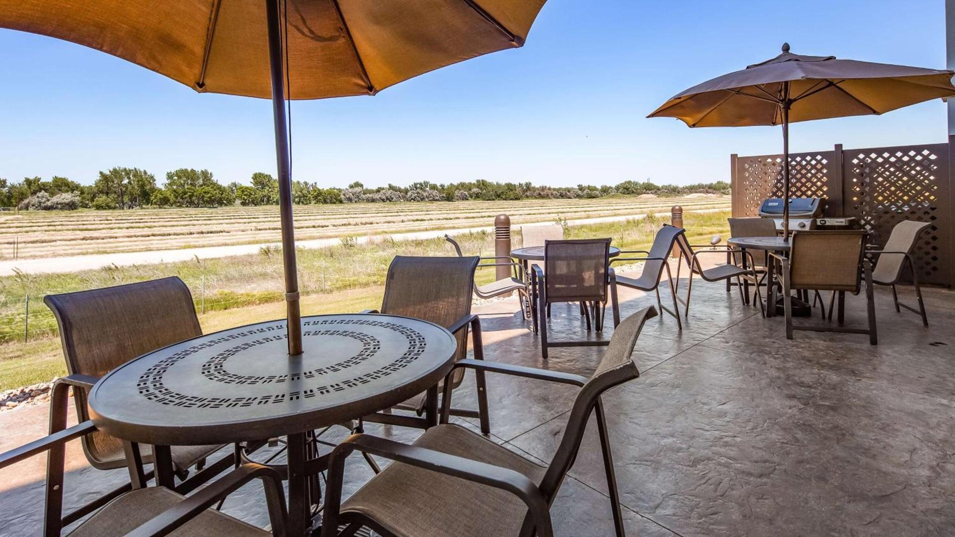 Best Western Plus Overland Inn photo 10
