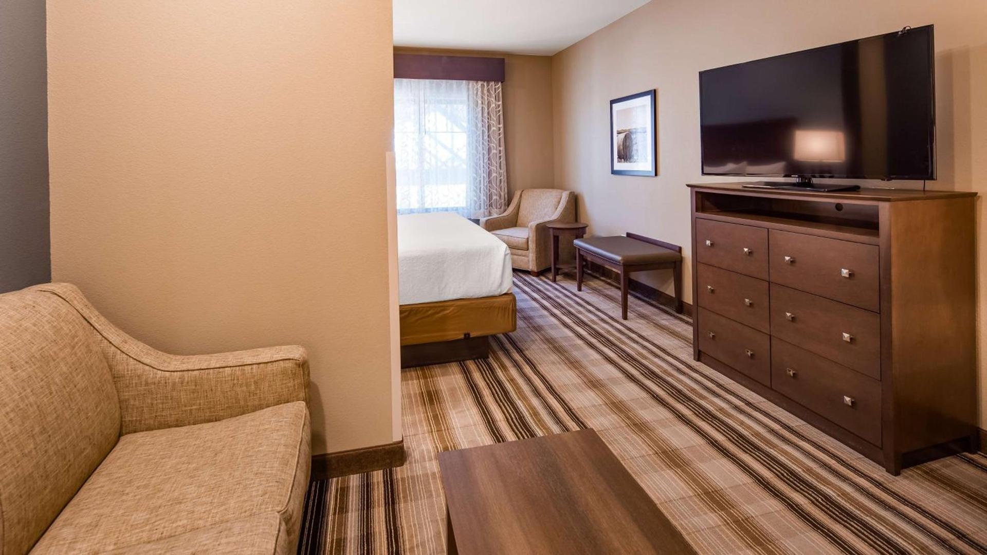 Best Western Plus Overland Inn photo 14