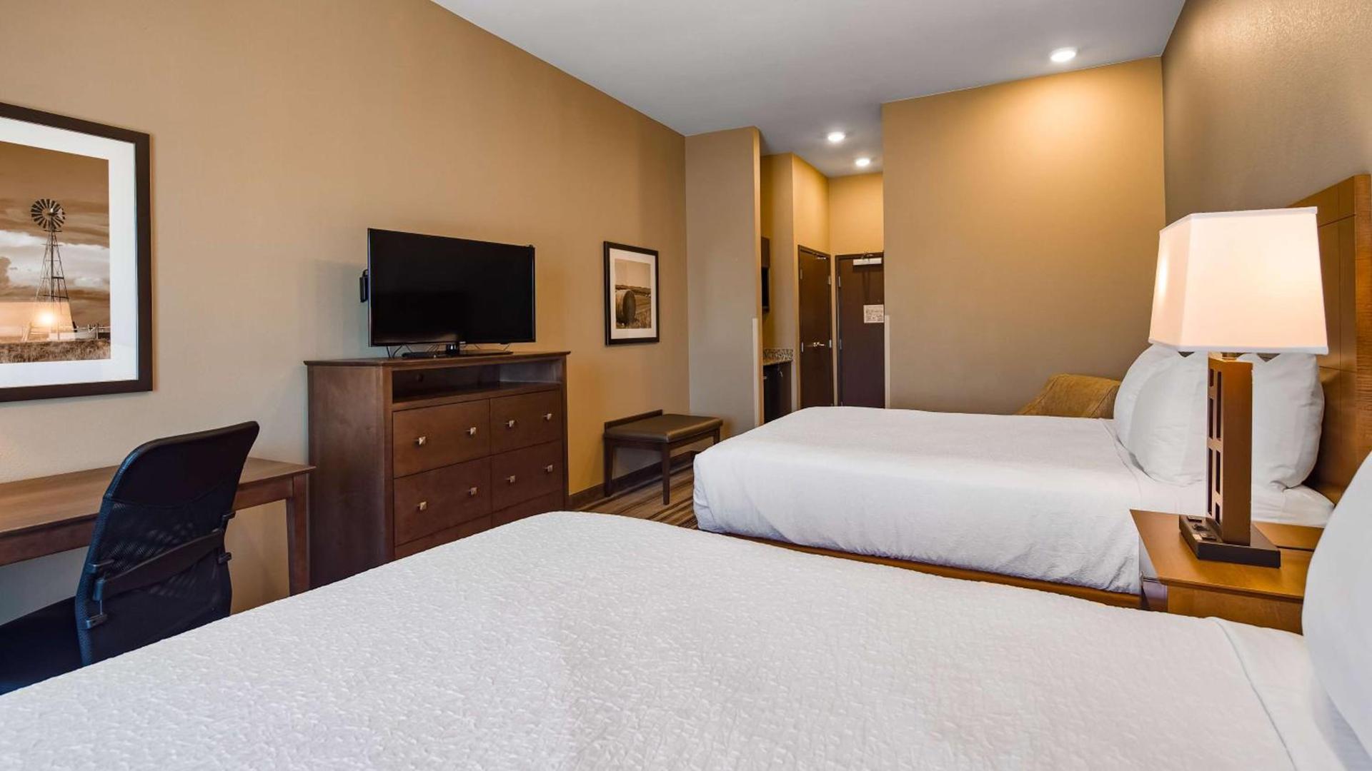 Best Western Plus Overland Inn photo 17