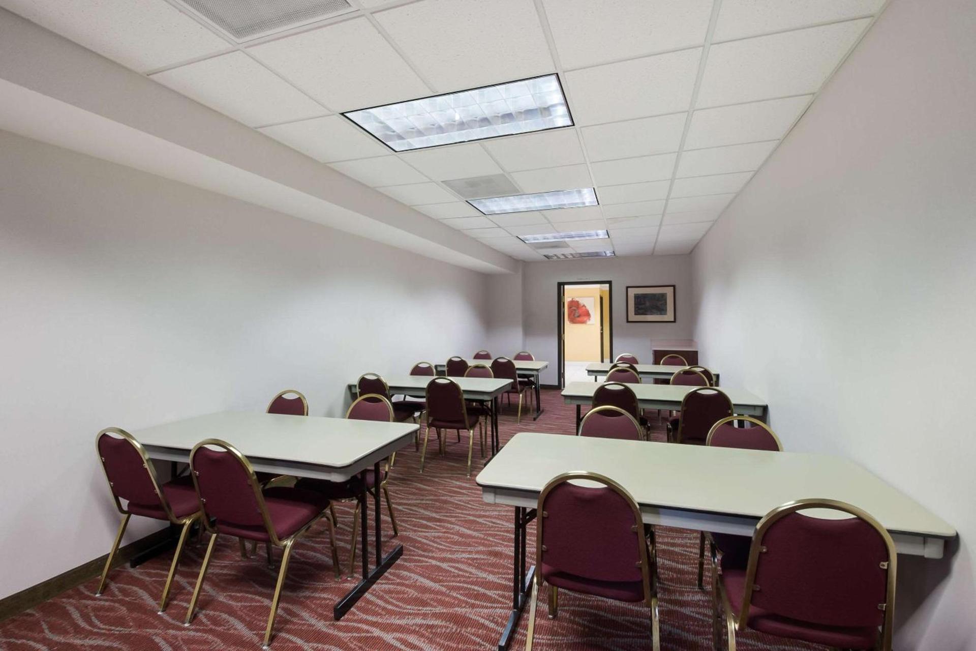 Quality Inn Grand Suites Bellingham photo 50