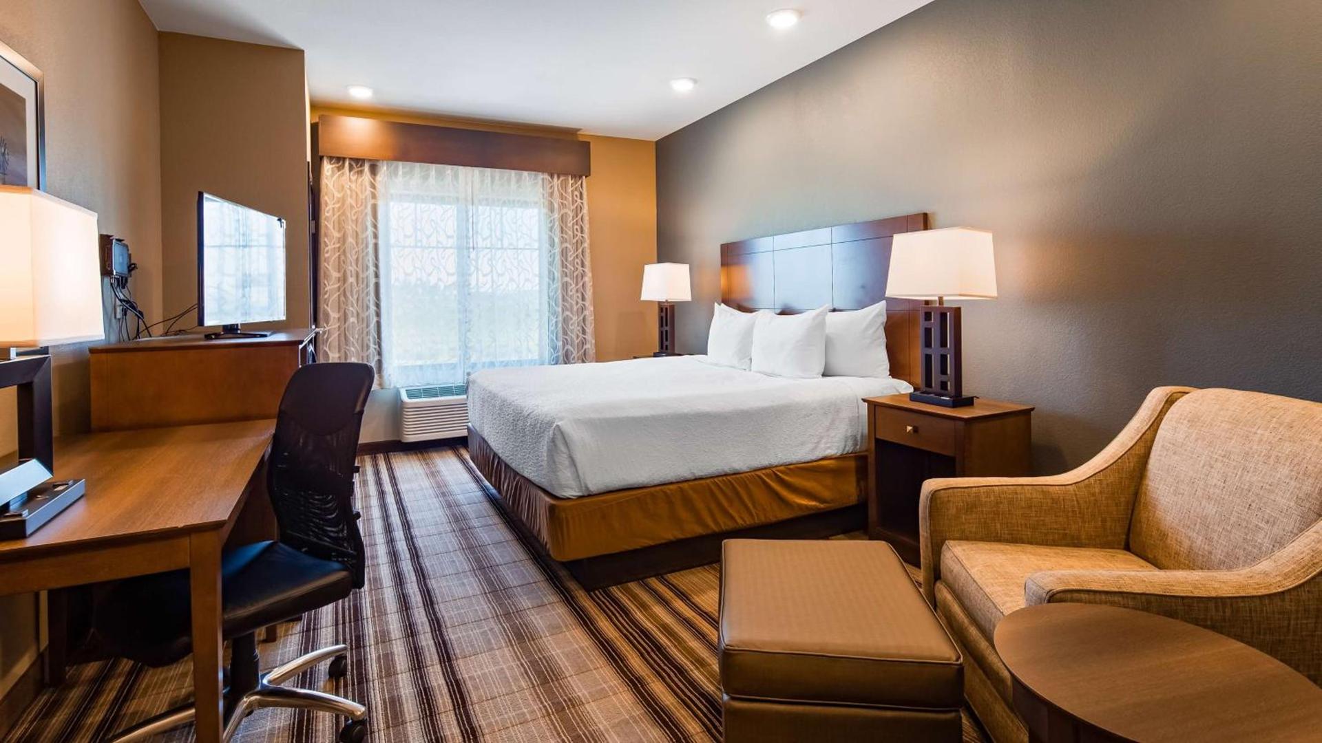 Best Western Plus Overland Inn photo 26