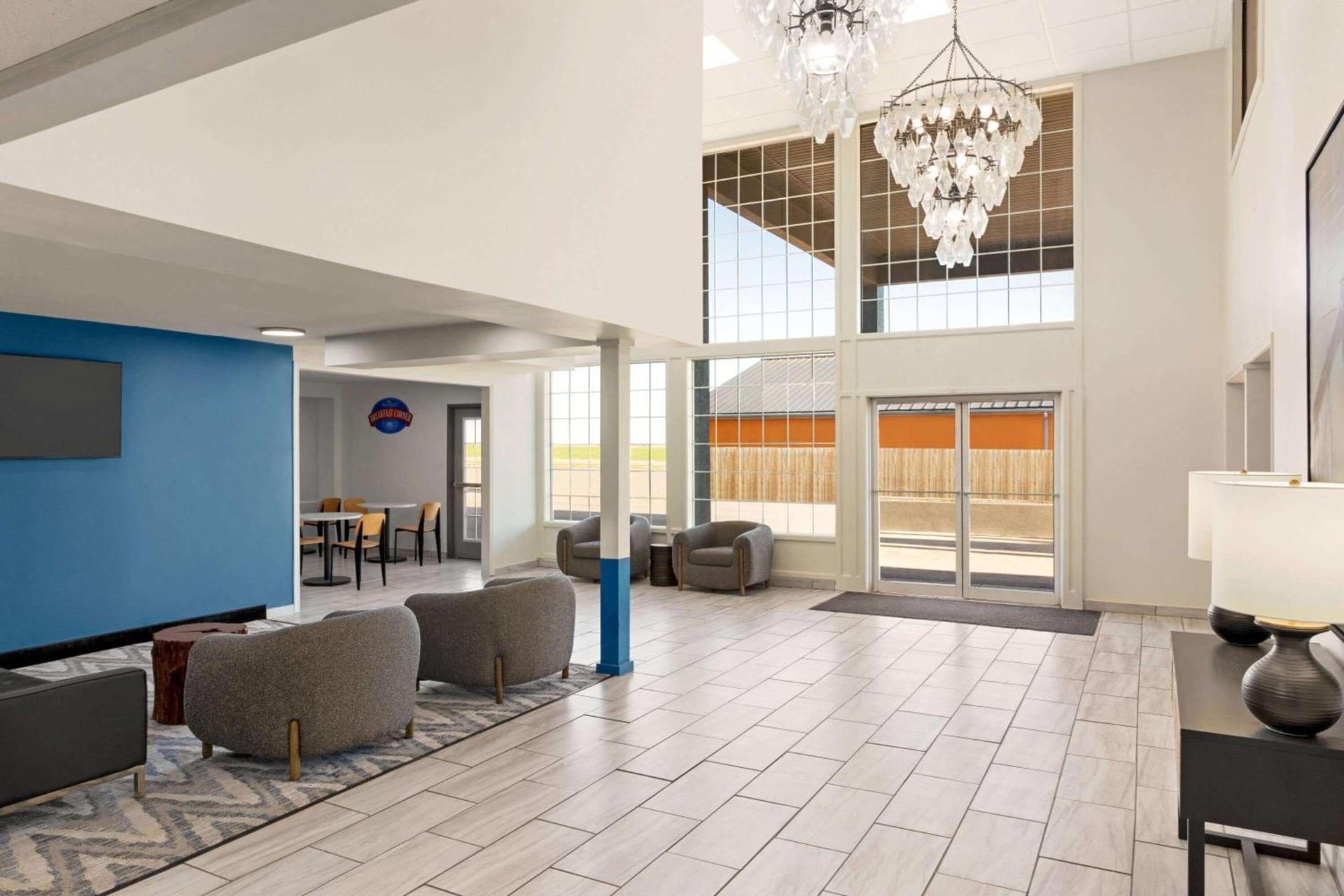Baymont by Wyndham Blackwell I-35 photo 5