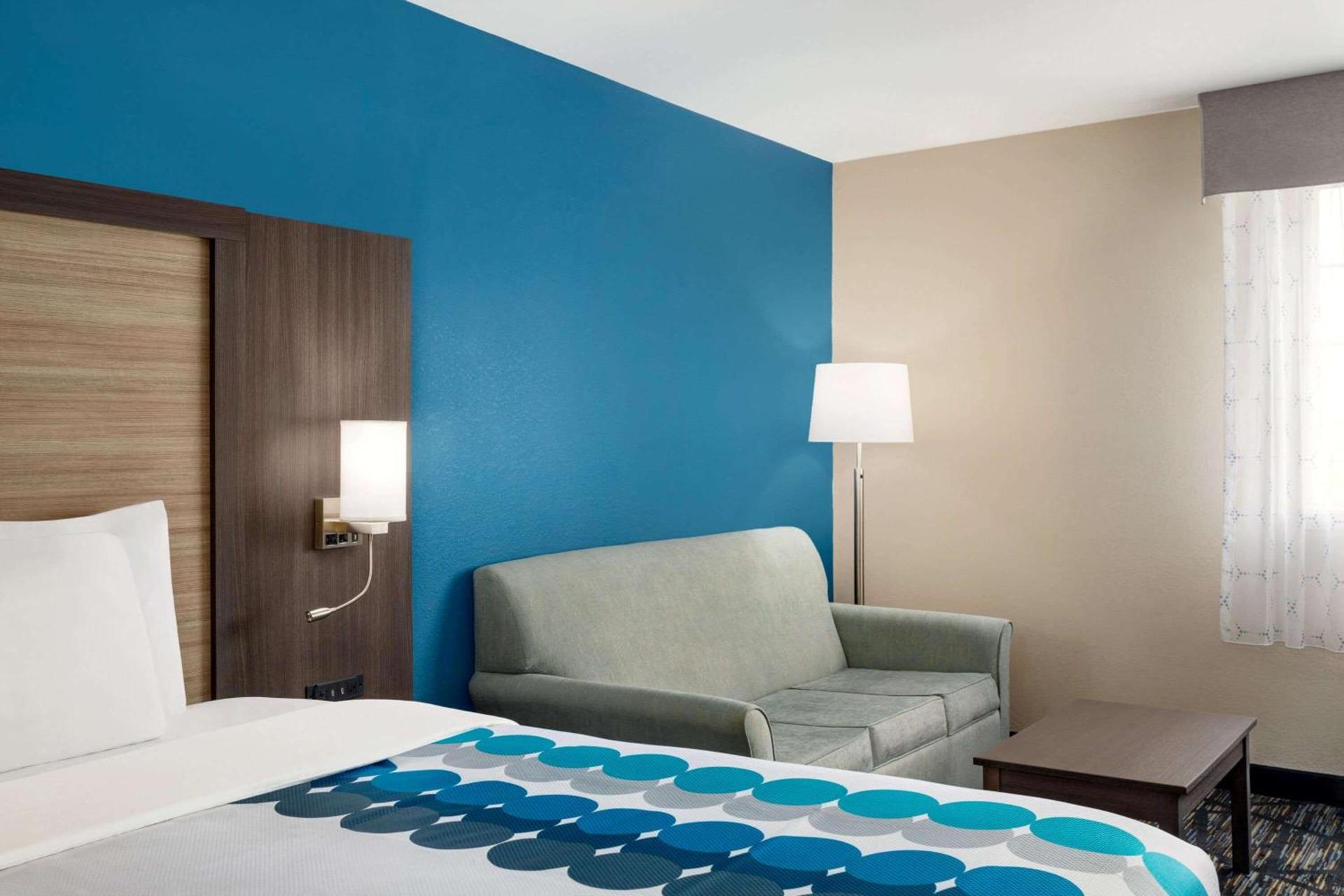 Baymont by Wyndham Blackwell I-35 photo 11