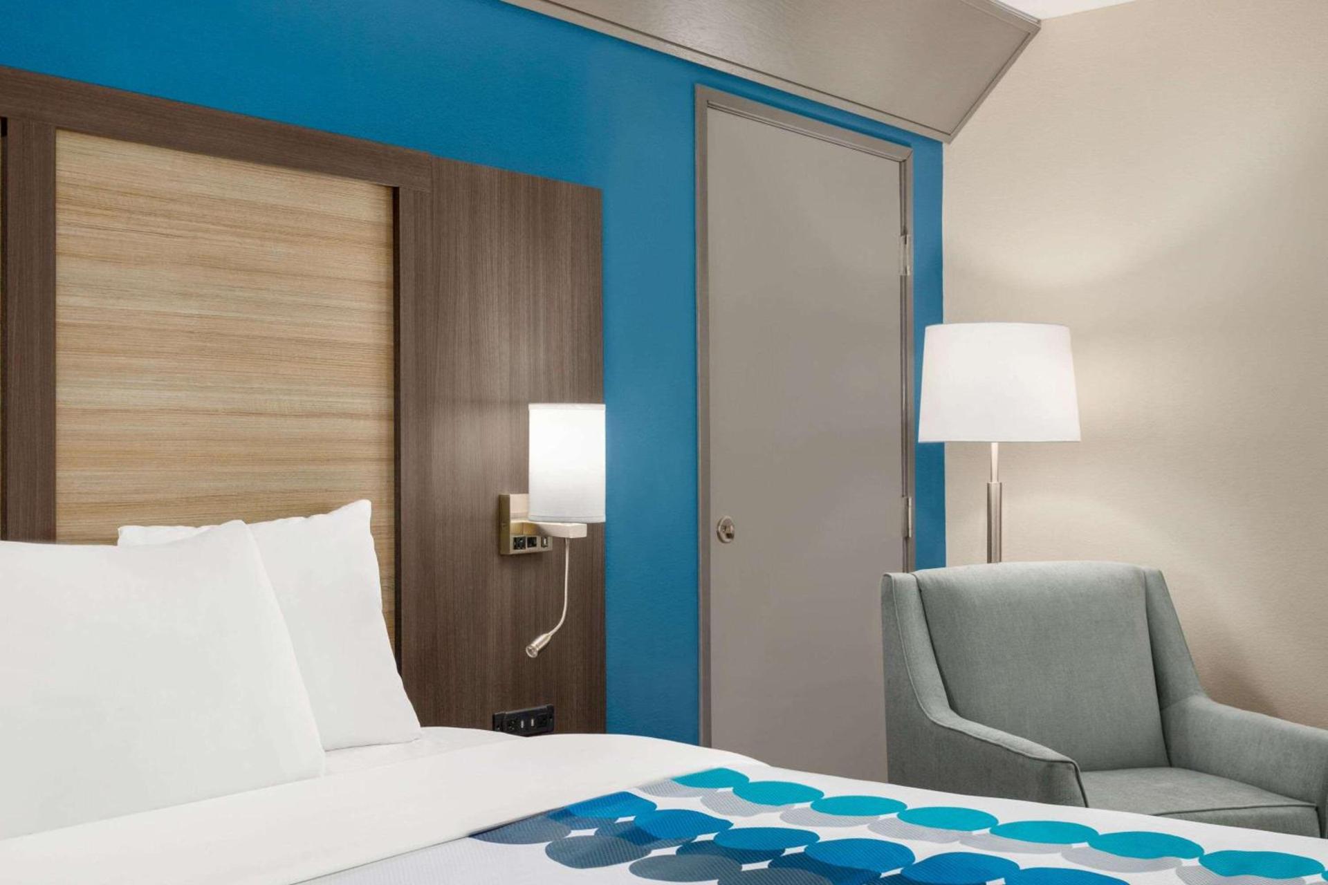 Baymont by Wyndham Blackwell I-35 photo 14