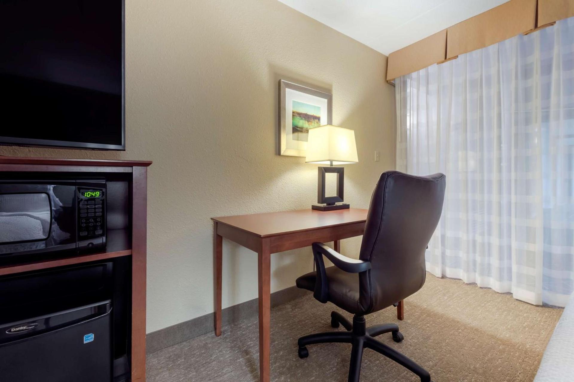 Best Western Fairmont photo 14