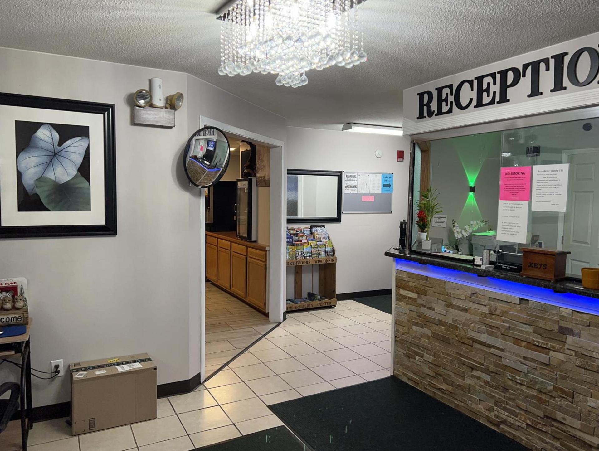 AmeriVu Inn photo 2