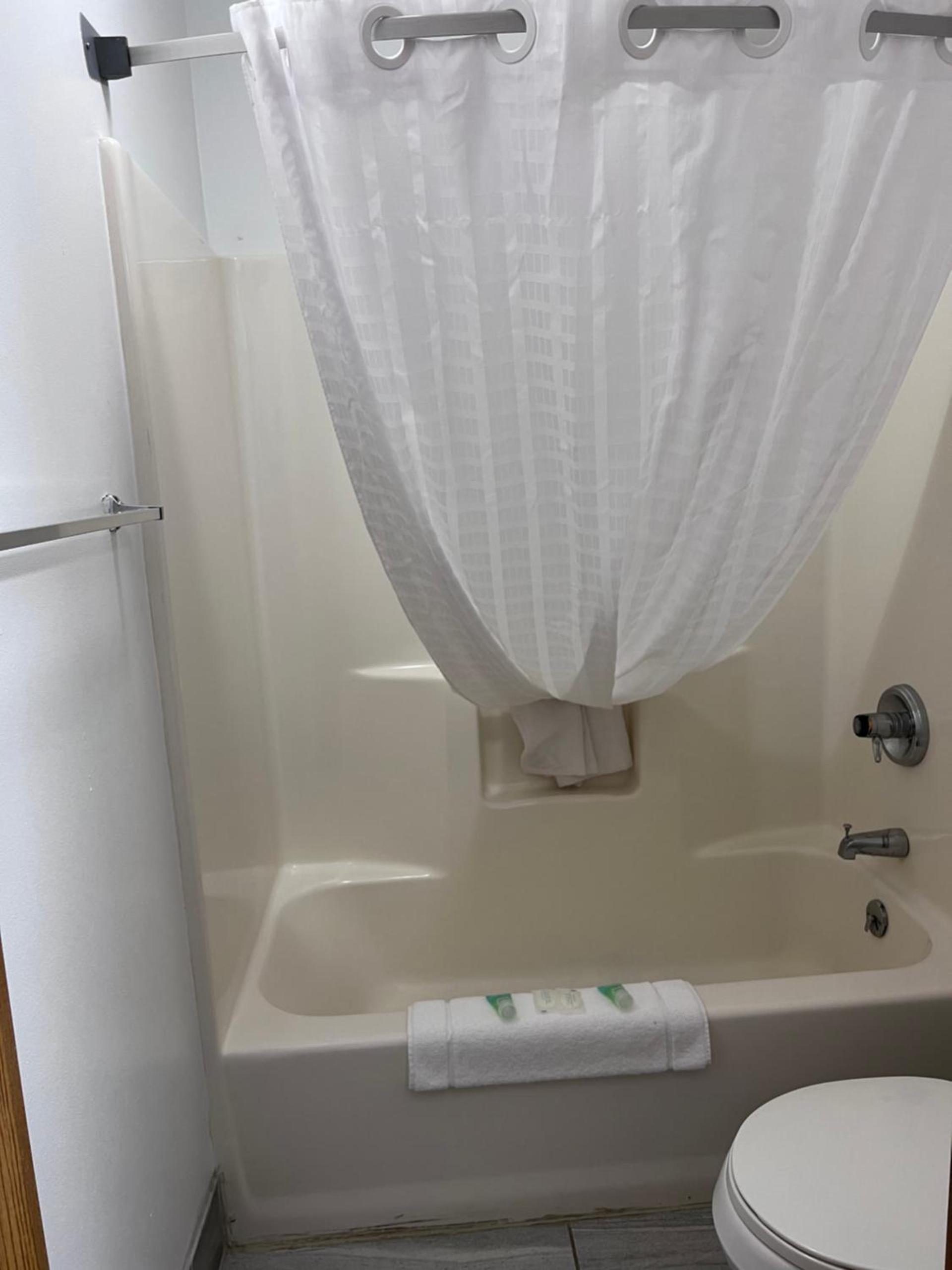 AmeriVu Inn photo 15