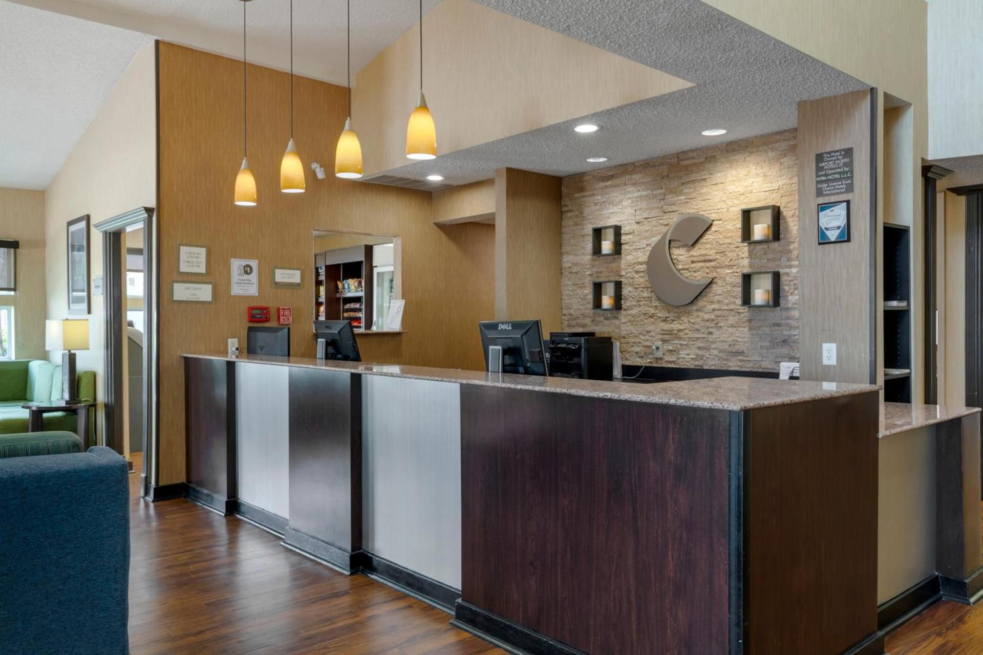 Comfort Suites DFW Airport photo 58