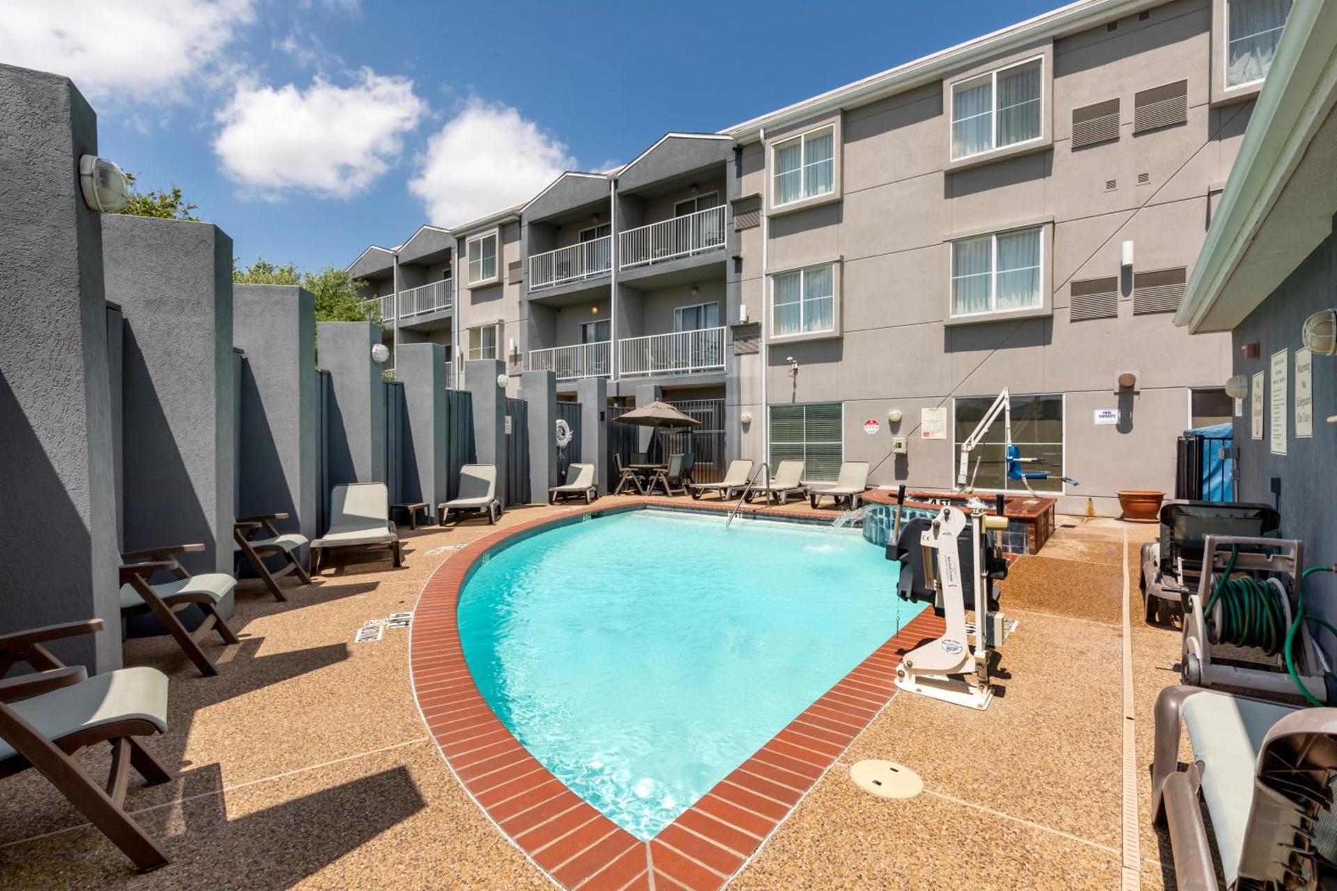 Comfort Suites DFW Airport photo 50