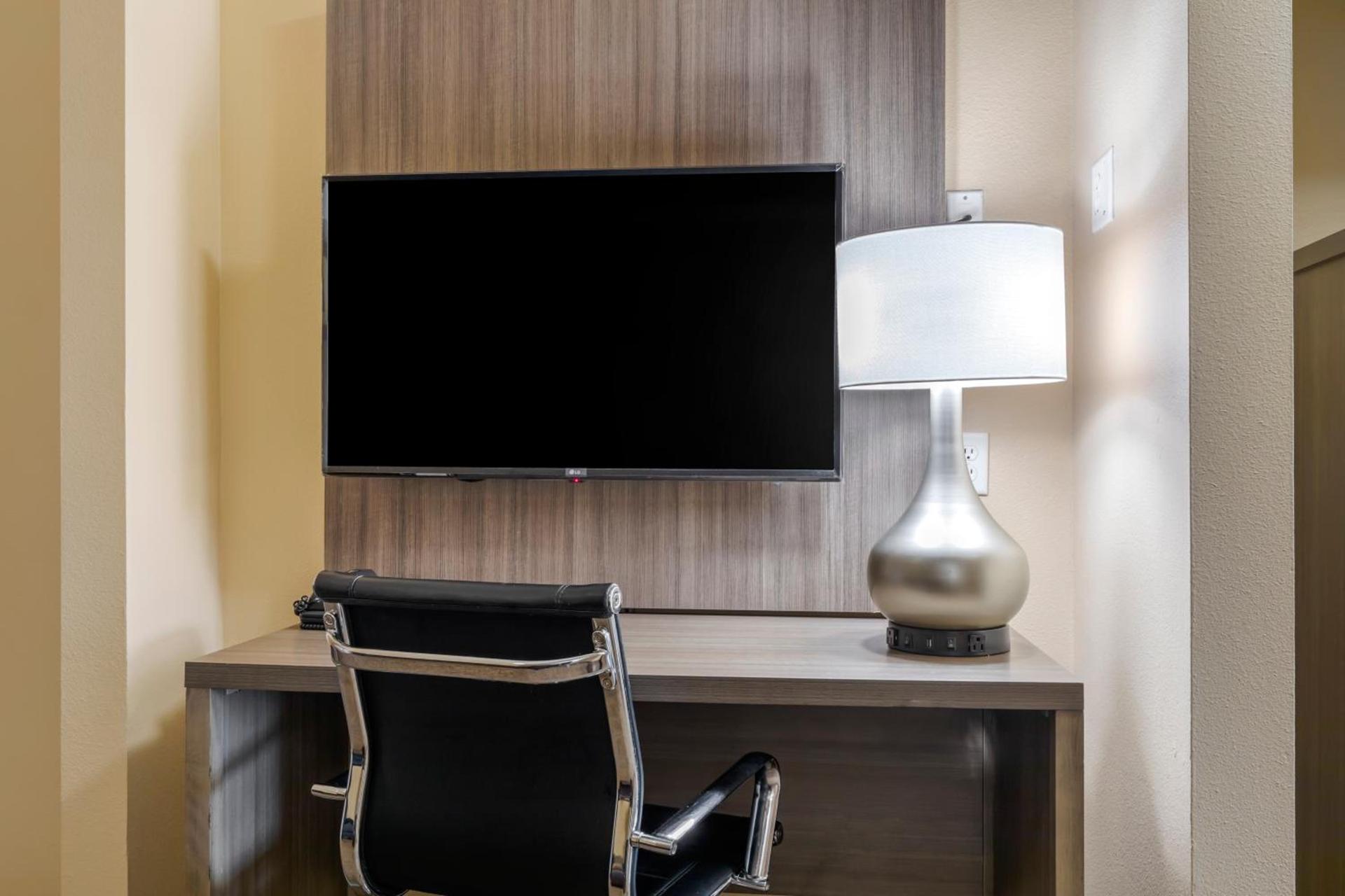 Comfort Suites DFW Airport photo 45