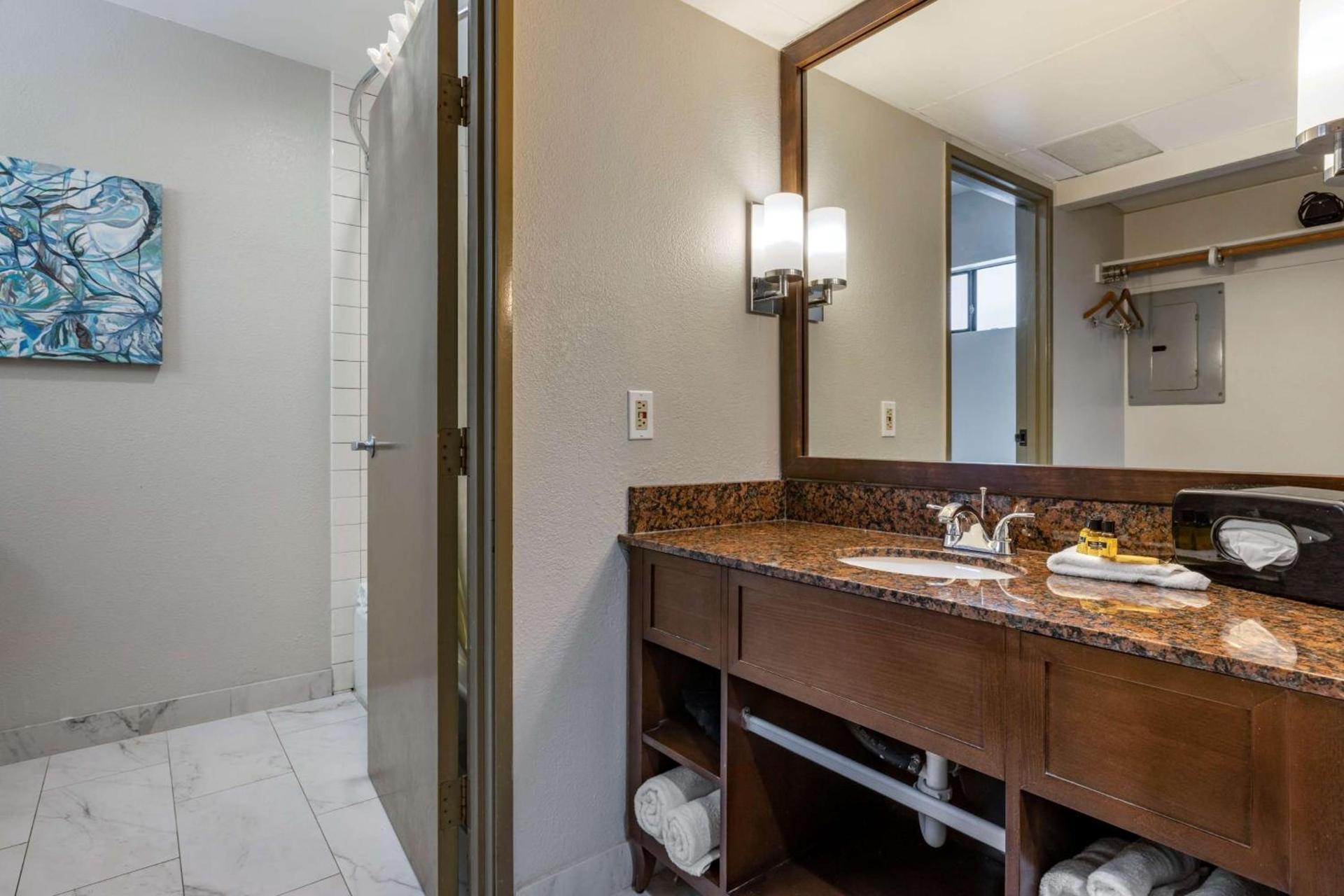 The Encinitan Hotel & Suites photo 32