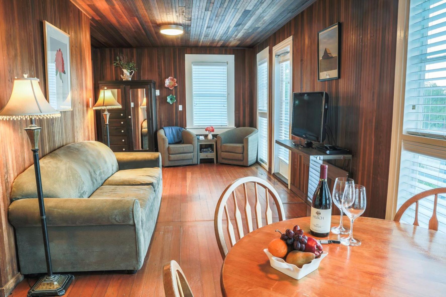 Inn at Schoolhouse Creek photo 68