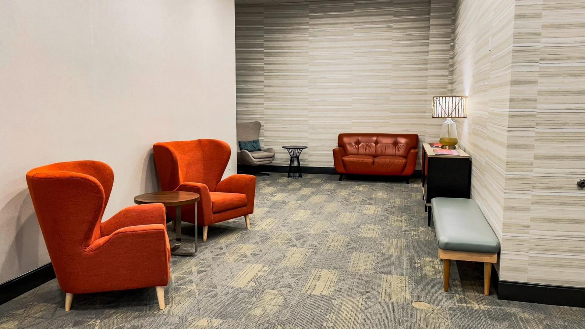 Holiday Inn Omaha Downtown - Waterpark by IHG photo 41